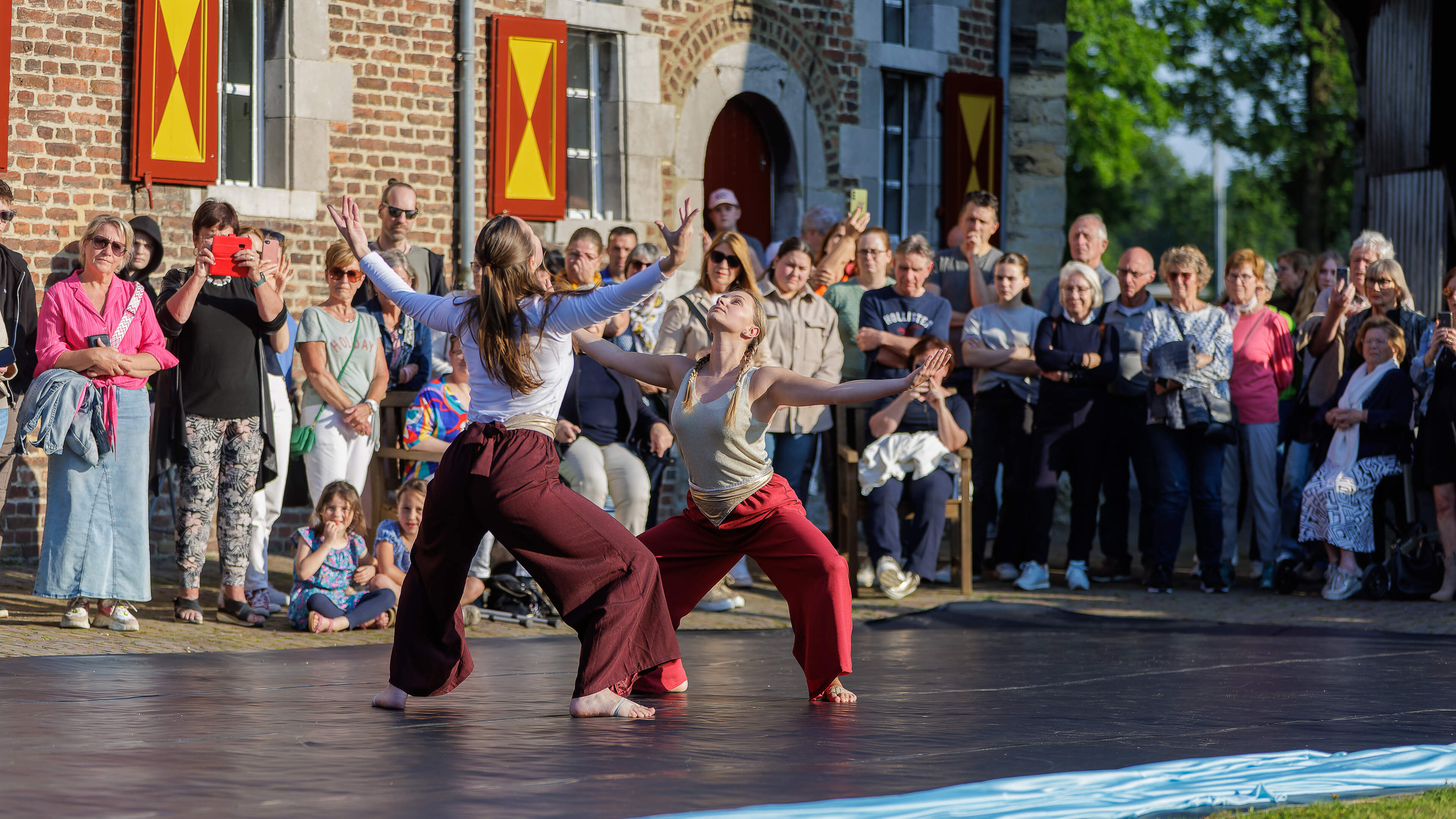 Kijk achter de poorten van de Noca-Nolafabriek tijdens het Zomerfestival Voerendaal: ‘De charme is h