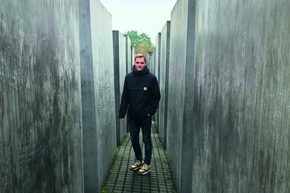 Alec Smit uit Munstergeleen speelt tophandbal in Denemarken: ‘Ik leef mijn droom’