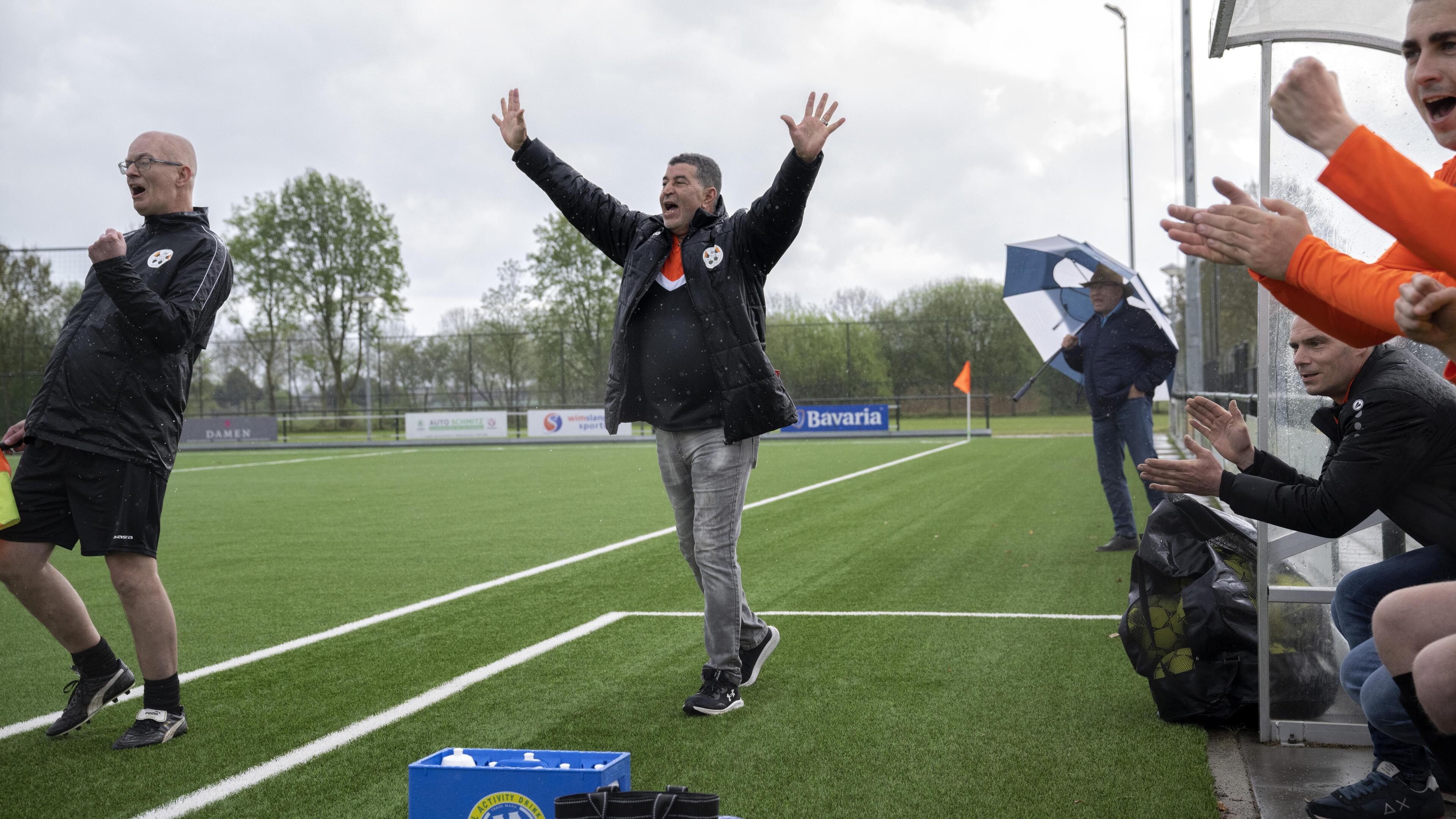 Ben Labyed stopt bij SNA, maar zijn reis als trainer gaat nog door: ‘Vroeger kreeg je één taak en di