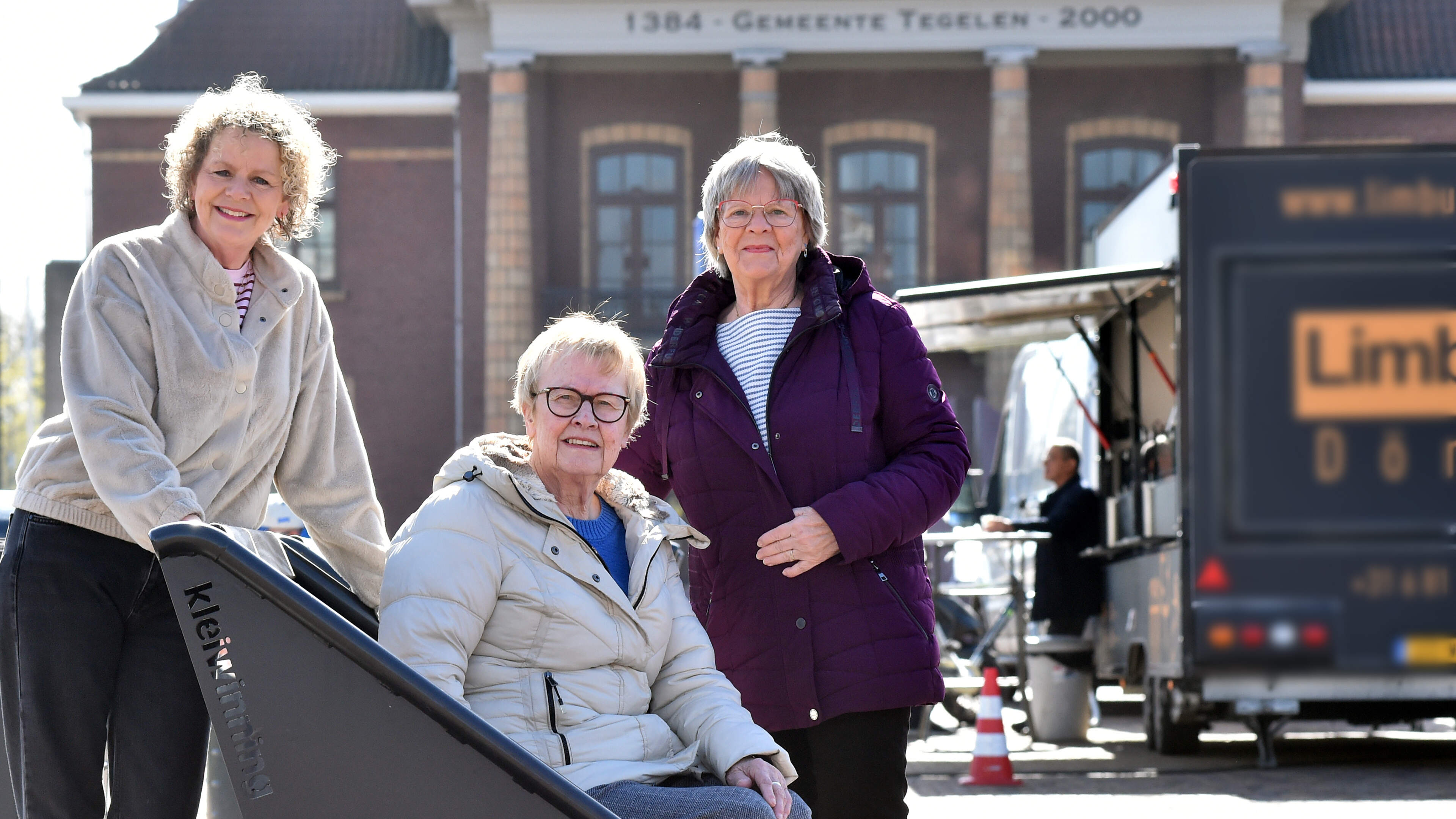 Dialectversjes declameren vinden kinderen in Tegelen nog steeds hartstikke leuk: ‘Scholen geven hier