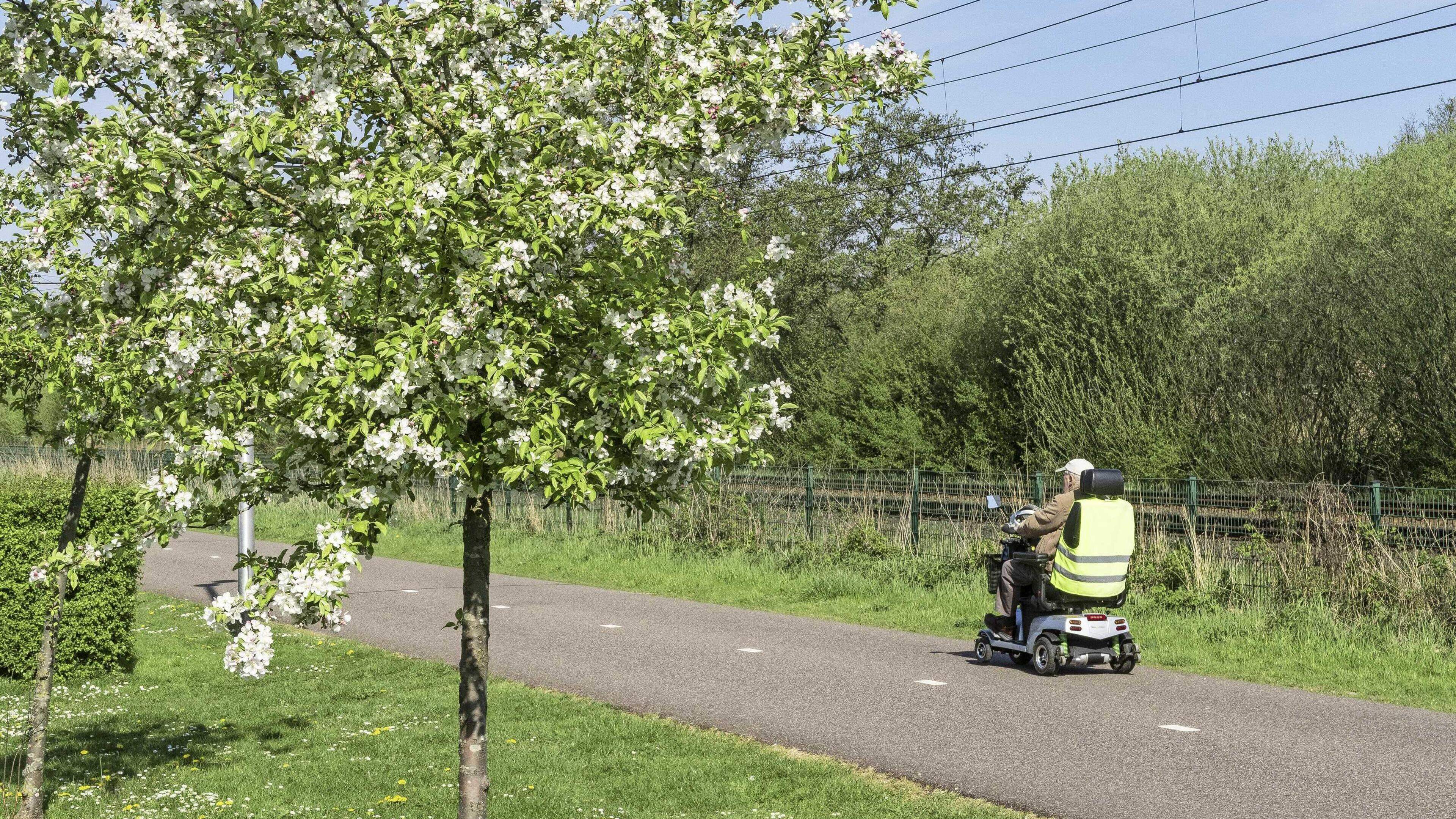 Toertocht voor scootmobielen en elektrische rolstoelen voert deelnemers vanuit Maasbracht via Wessem