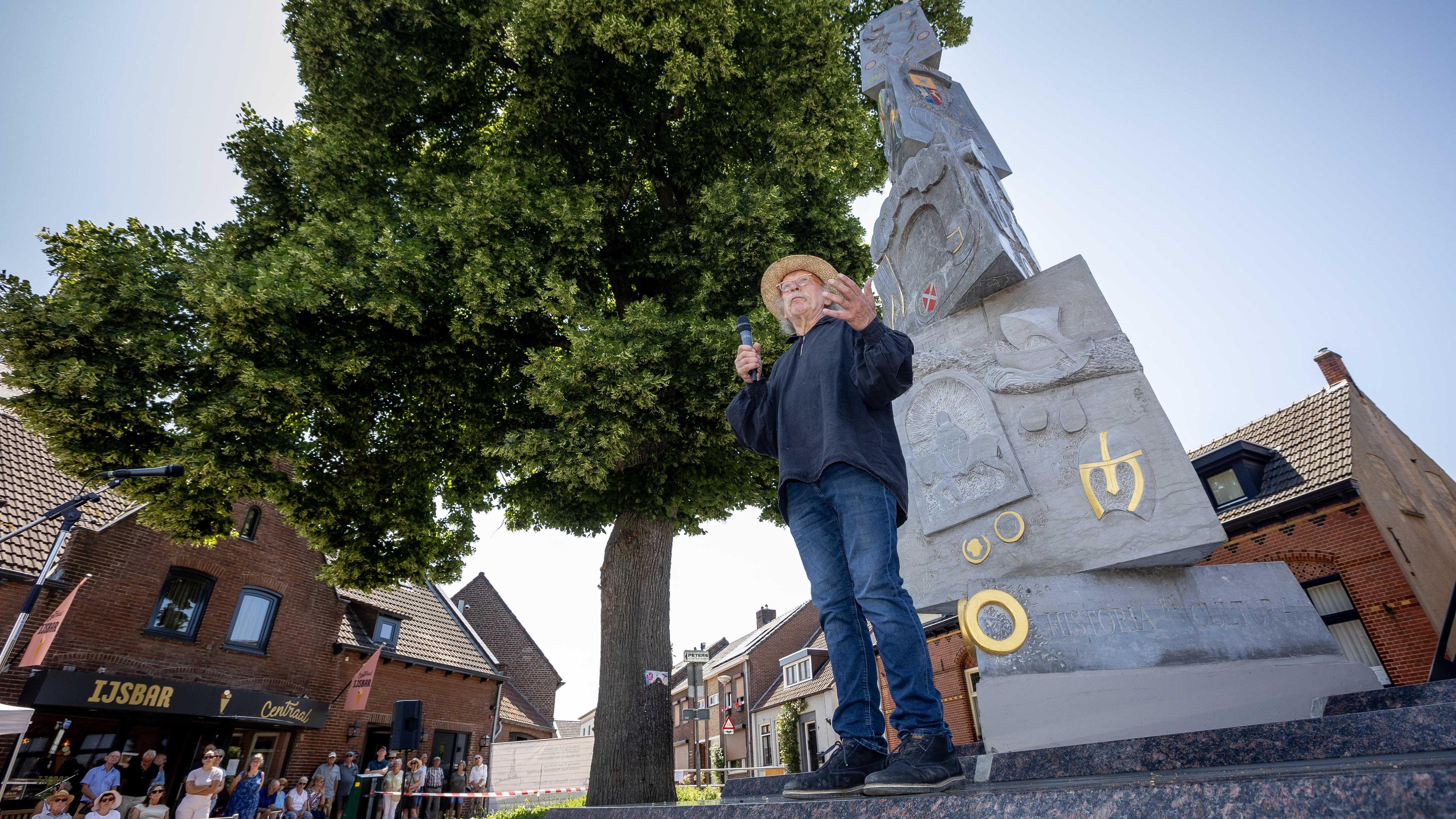 Kunst in vier etappes: zuil van Baarlo eindelijk voltooid