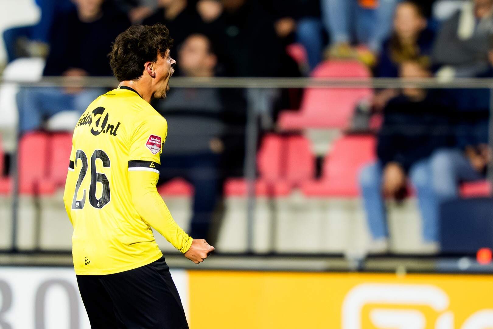 Vertrekkende VVV-speler mag proefstage lopen bij subtopper in eerste ...