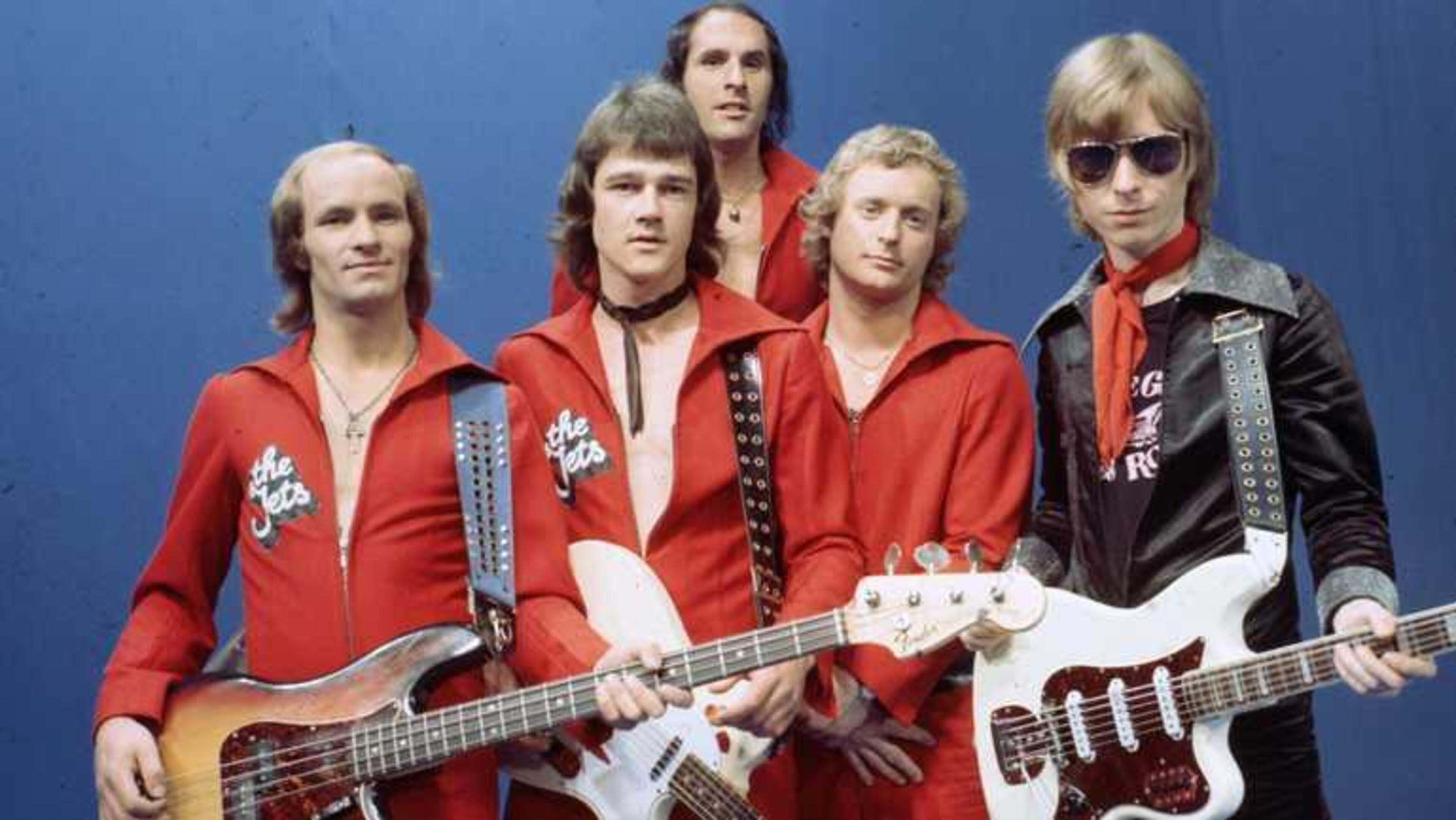 Rock-’n-rollicoon Henk Bruysten (78), oprichter en frontman Hank The Knife & The Jets, overleden