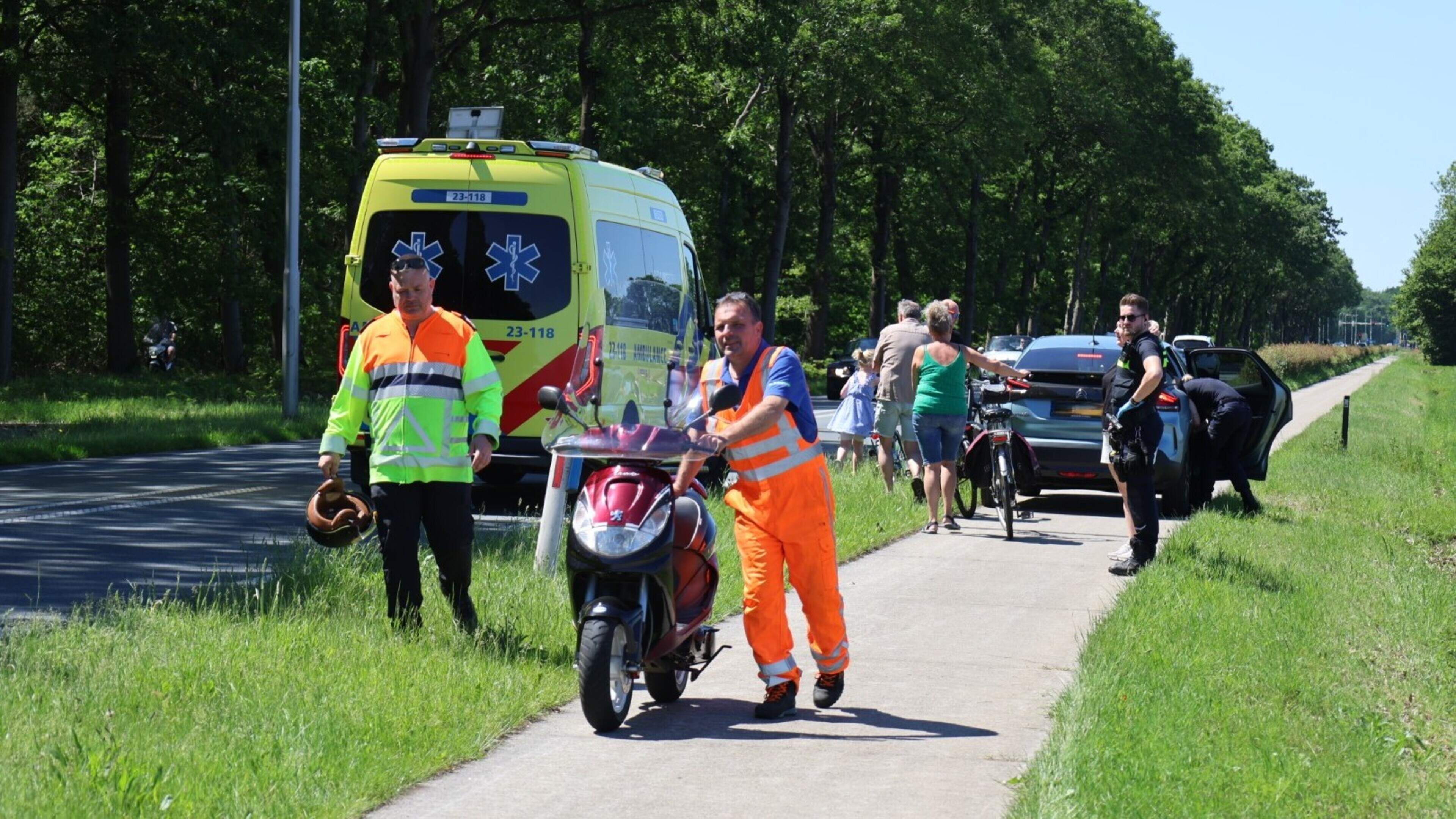 Scooterrijder gewond bij eenzijdig ongeval in Vredepeel.