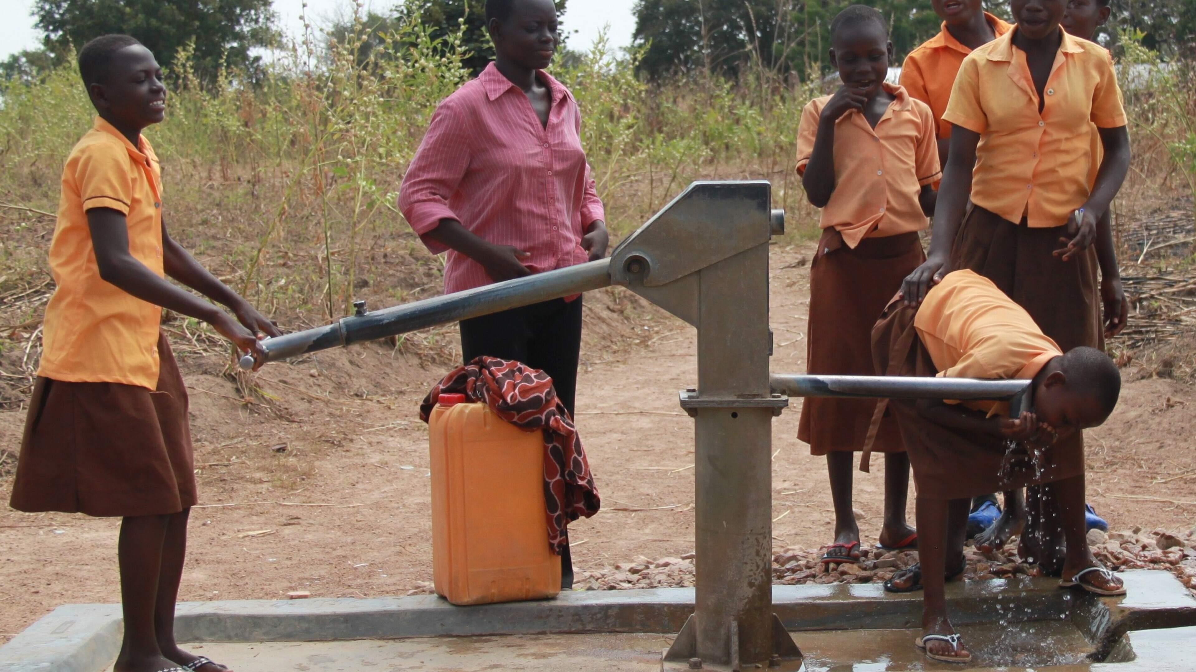 Acties voor project ‘Maak Ghana Groen’: sponsorloop in Kronenberg en statiegeld-waterput in Sevenum