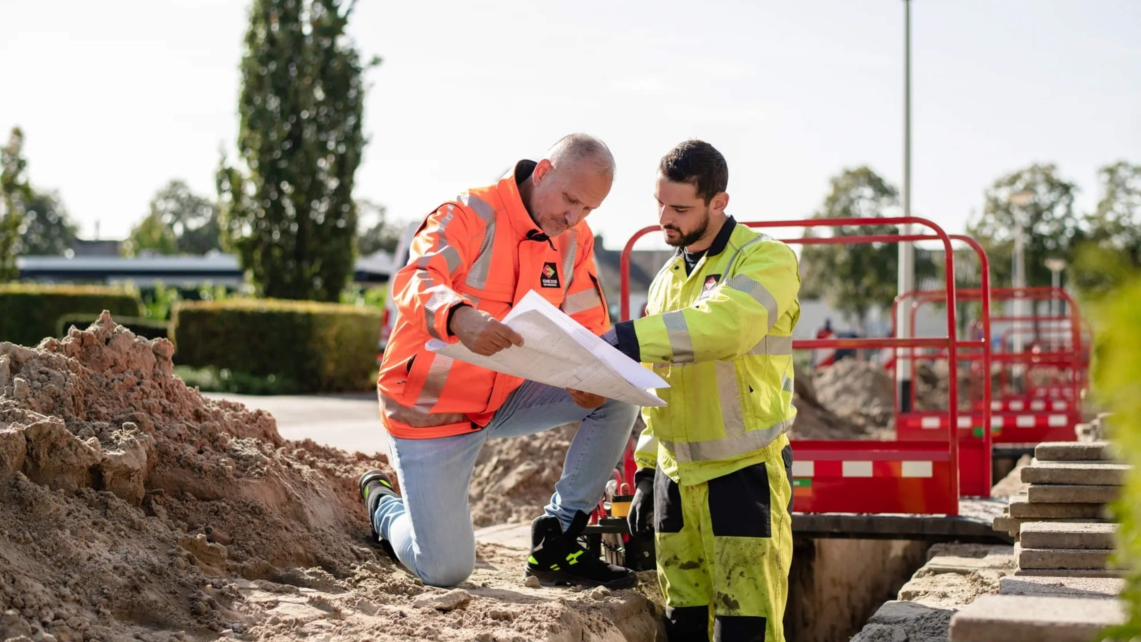 Een op de vier nieuwbouwwoningen in Limburg moet wachten op stroomaansluiting: in deze regio’s knelt
