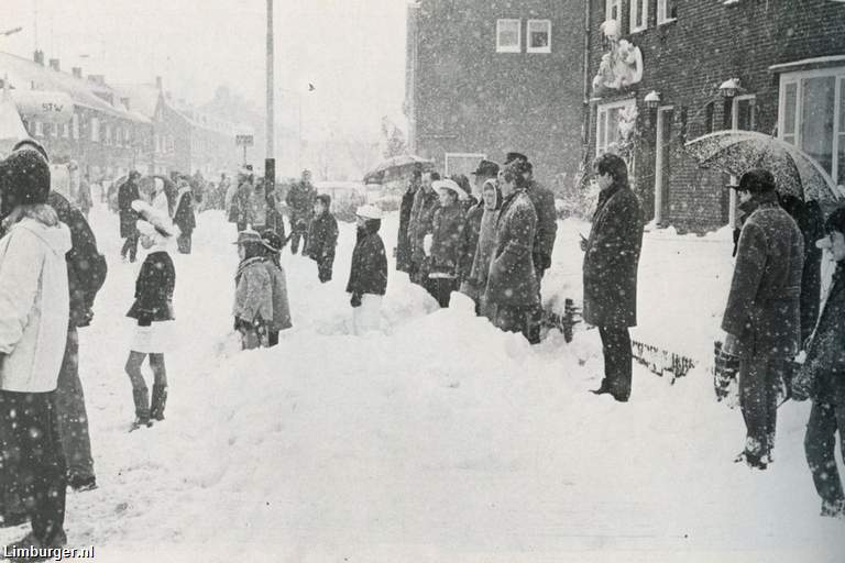 OPROEP: Foto's bizarre Vastelaovend 1969