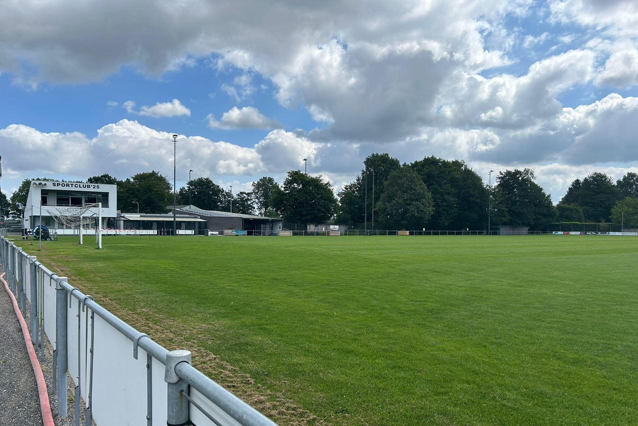 Goedbedoeld met de ladder op de steiger: gevaarlijk, maar is de sportclub in Bocholtz verantwoordeli