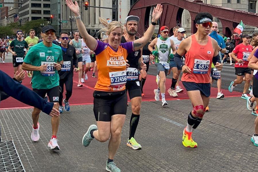 Jolien uit Tienray liep in Chicago voor KiKa en rende de race van haar leven: ‘Dit was zoveel meer d