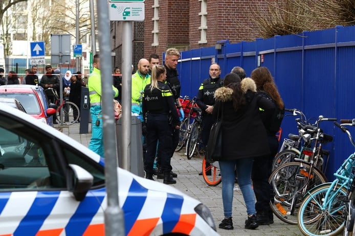 meisje-16-doodgeschoten-op-school-in-rotterdam-de-limburger