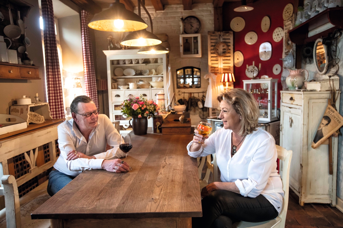 Harm spotte een ruïne in Leveroy en maakt er deze nostalgische woonboerderij van