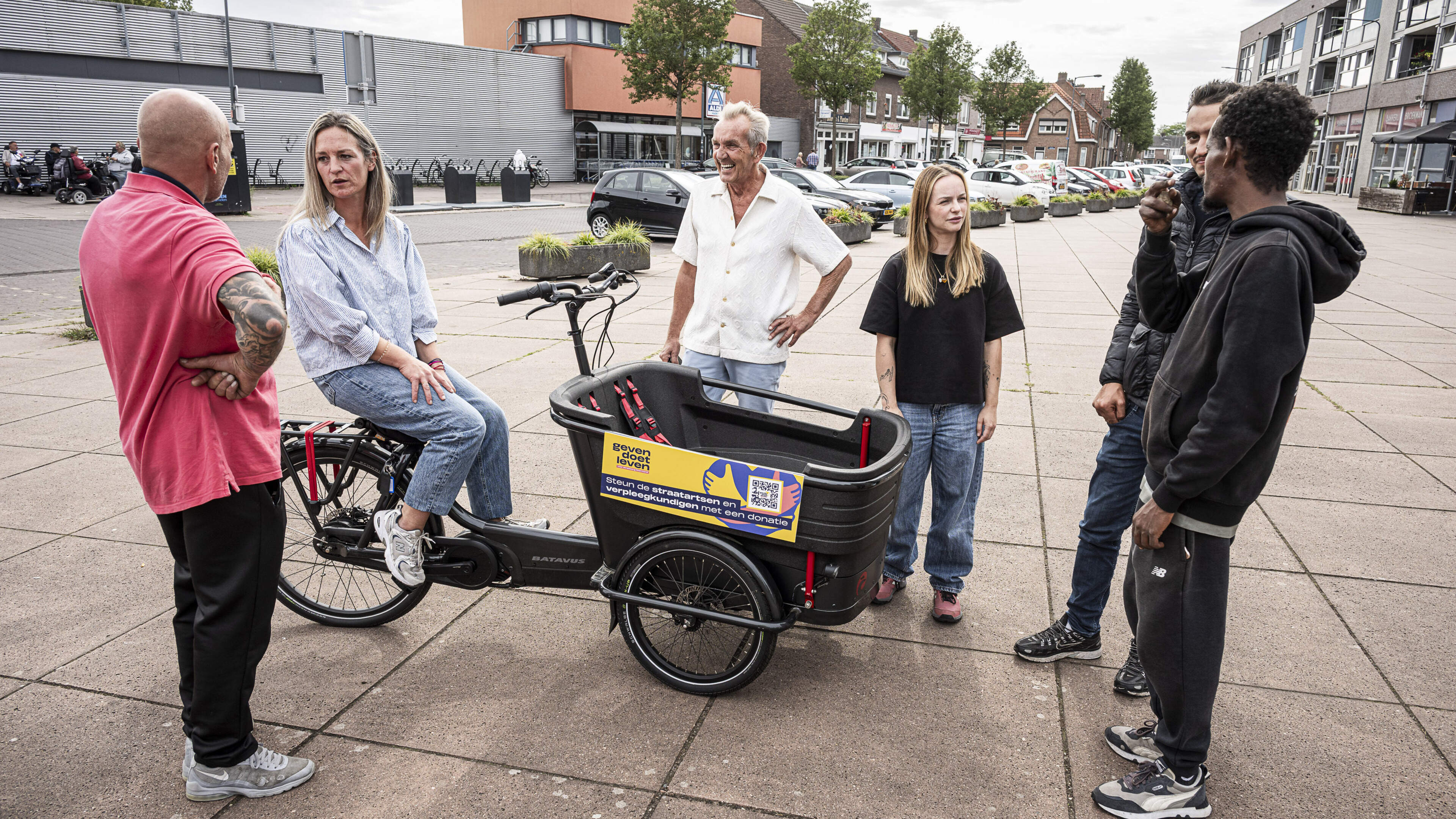 De huur, een bril, de tandarts? Om daklozen in Roermond op weg te helpen, haalt de stichting Geven d