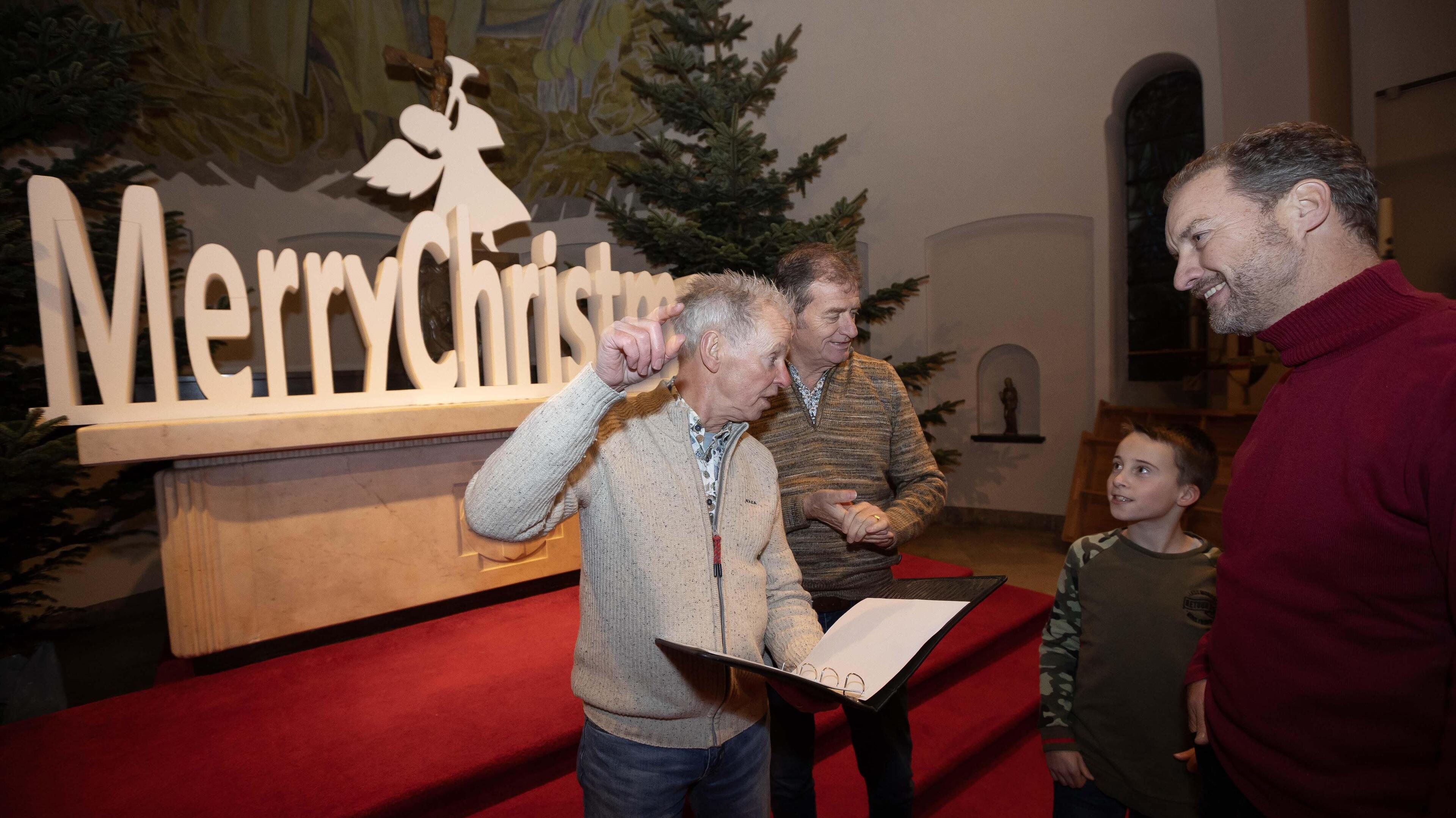 Kerkbanken eruit, podium erin: de Barbarakerk in Leveroy is één groot theater