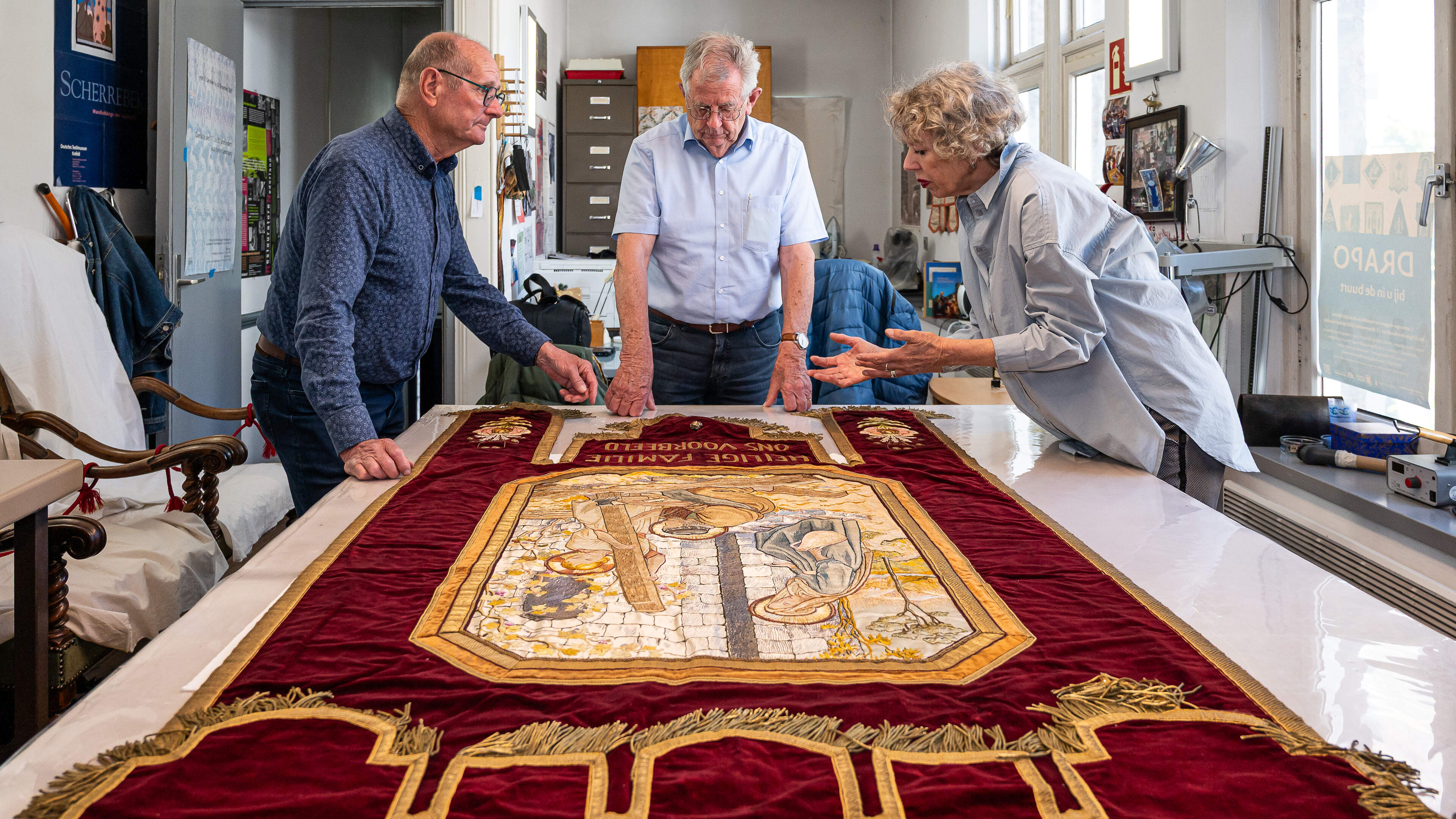 Grote processie van Meerssen voor het eerst zonder 100-jarig vaandel van Broedermeesters: ‘We hebben