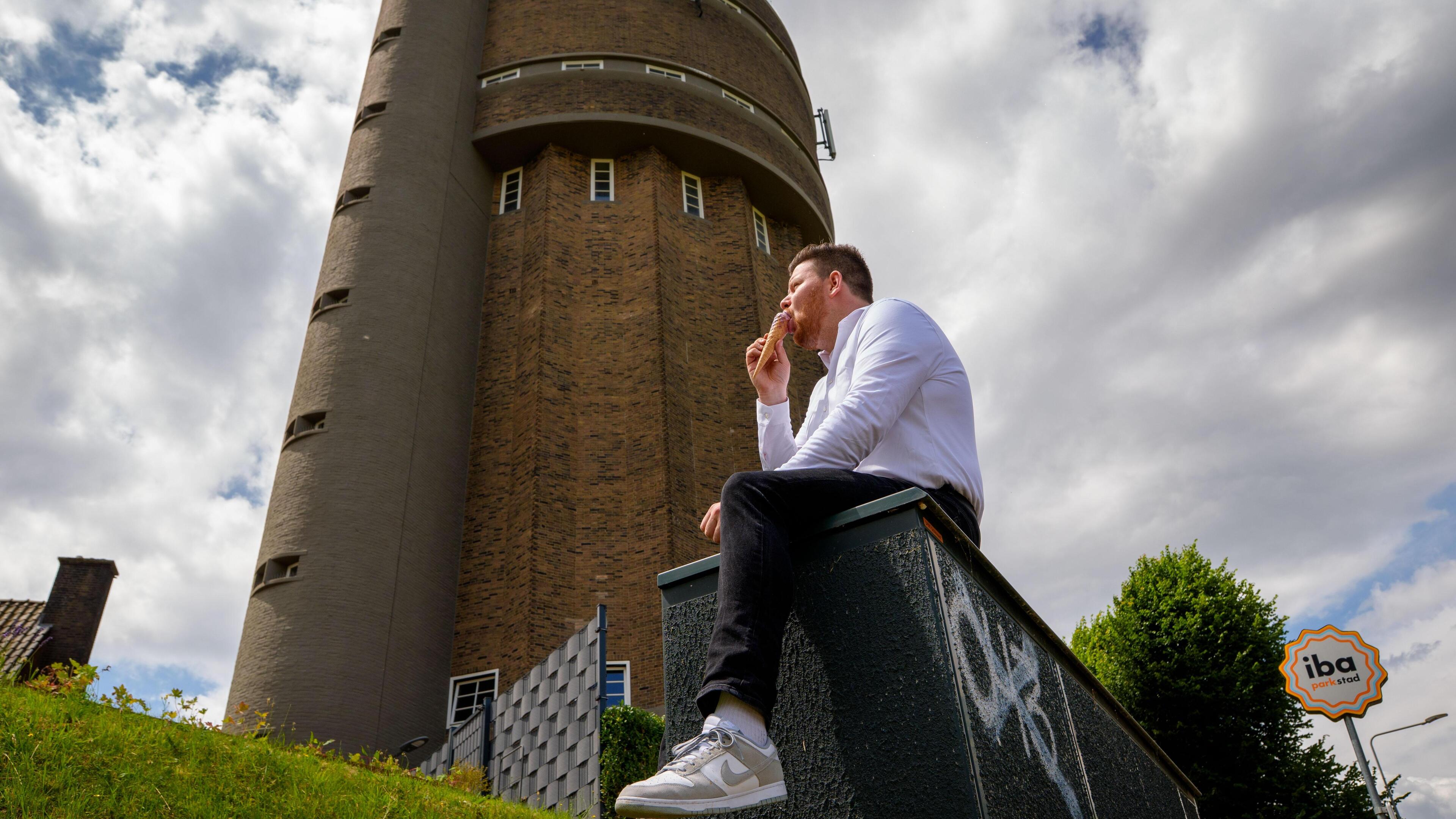 IJssalon Clevers in watertoren Schimmert kent zinderend openingsweekend: ‘Blij dat het vandaag iets 