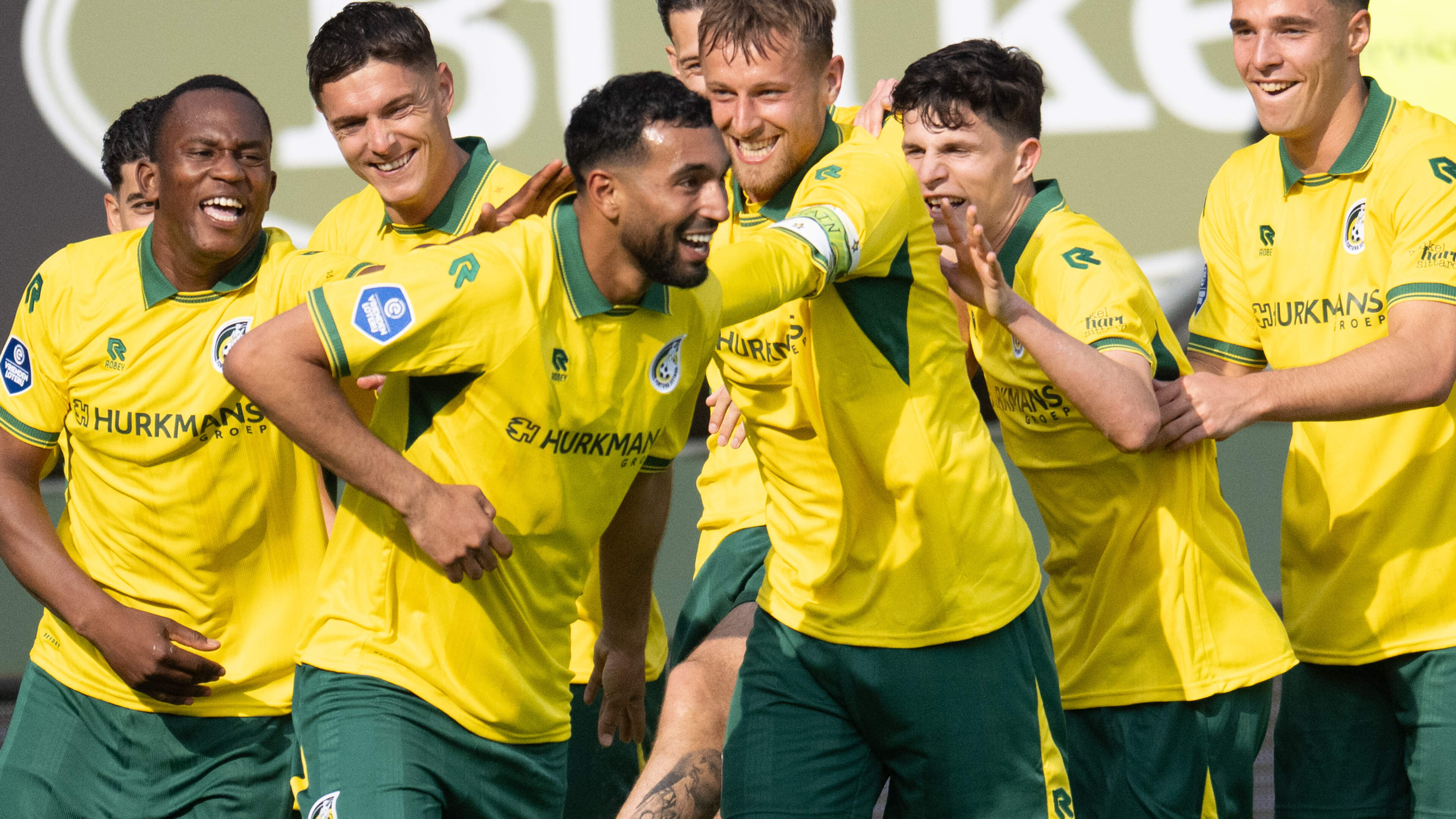 Uitzwaaiwedstrijd om van te dromen voor gehavend Fortuna: beeldschone treffer, basisdebutanten uit d