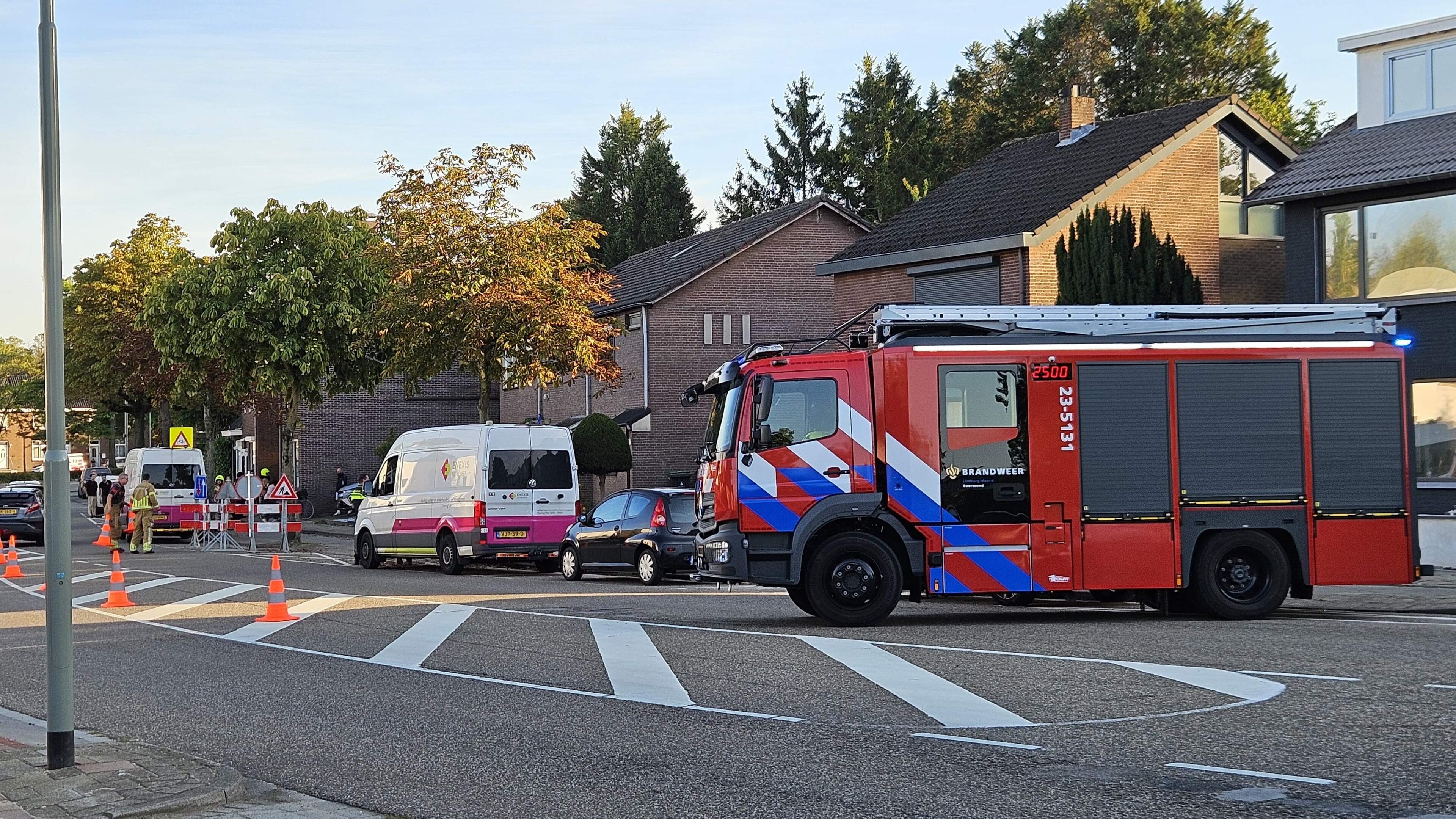Bredeweg in Roermond afgesloten vanwege gaslek