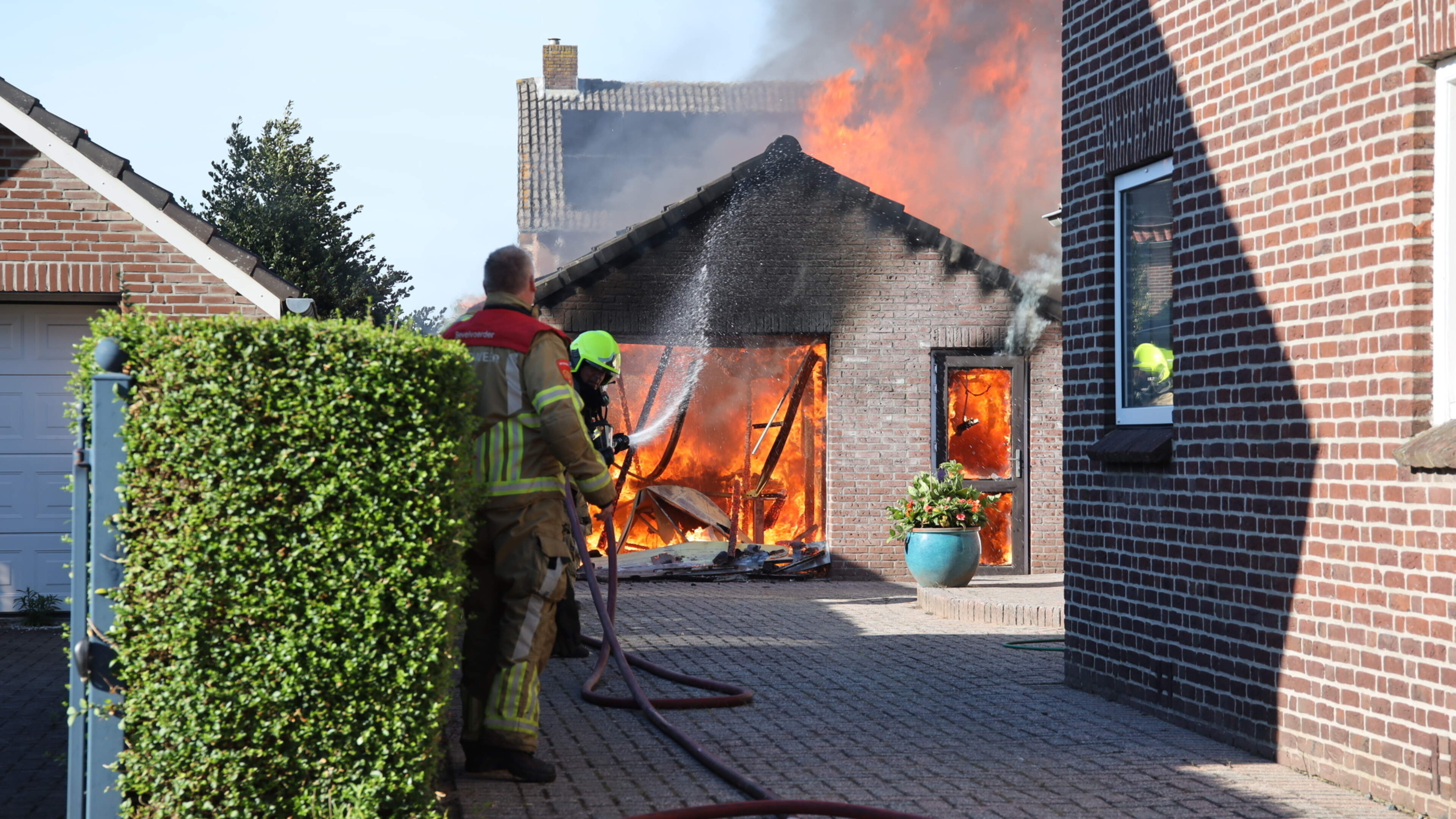 Garage brandt volledig uit in Siebengewald