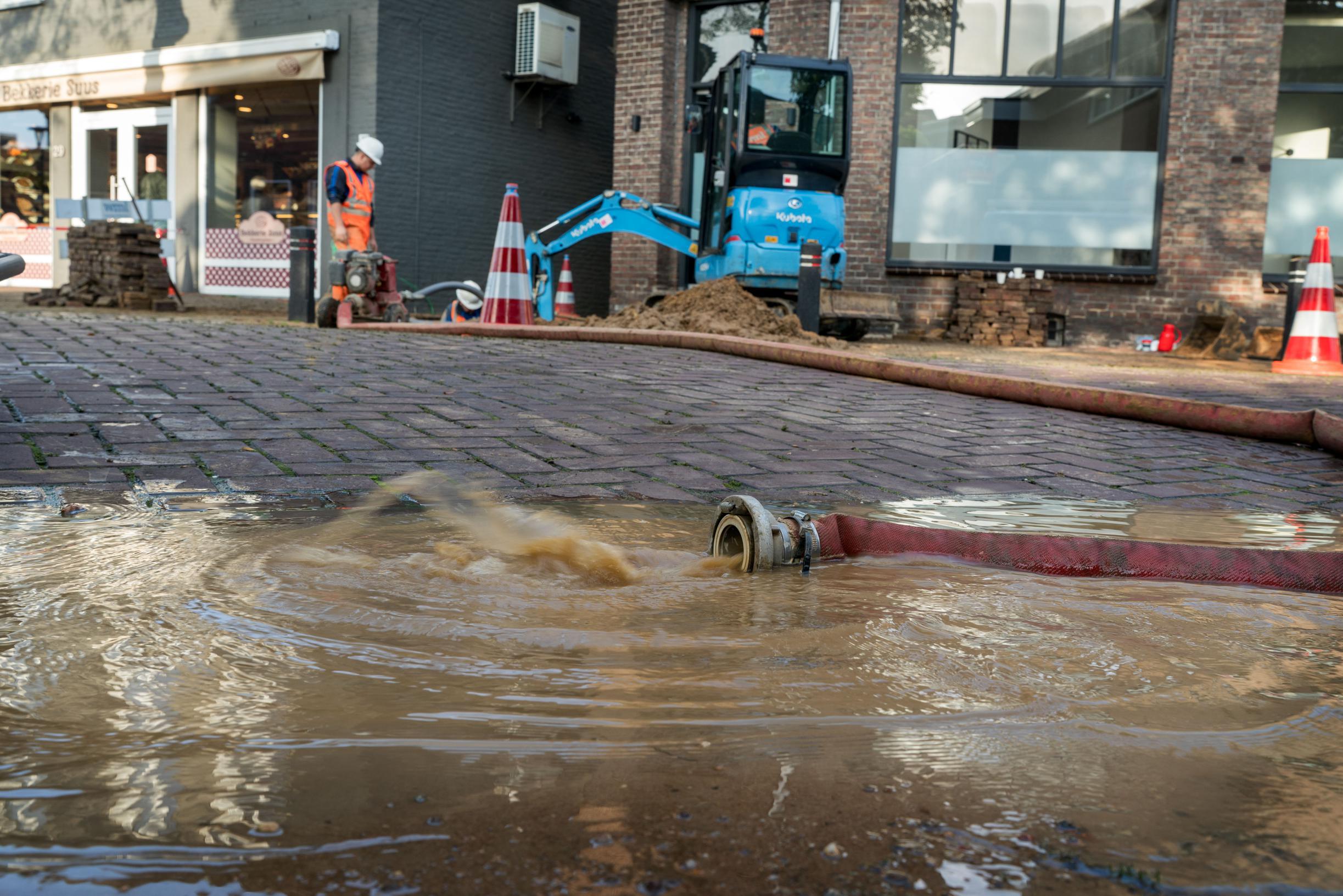 Opnieuw waterleidingbreuk in centrum van Munstergeleen