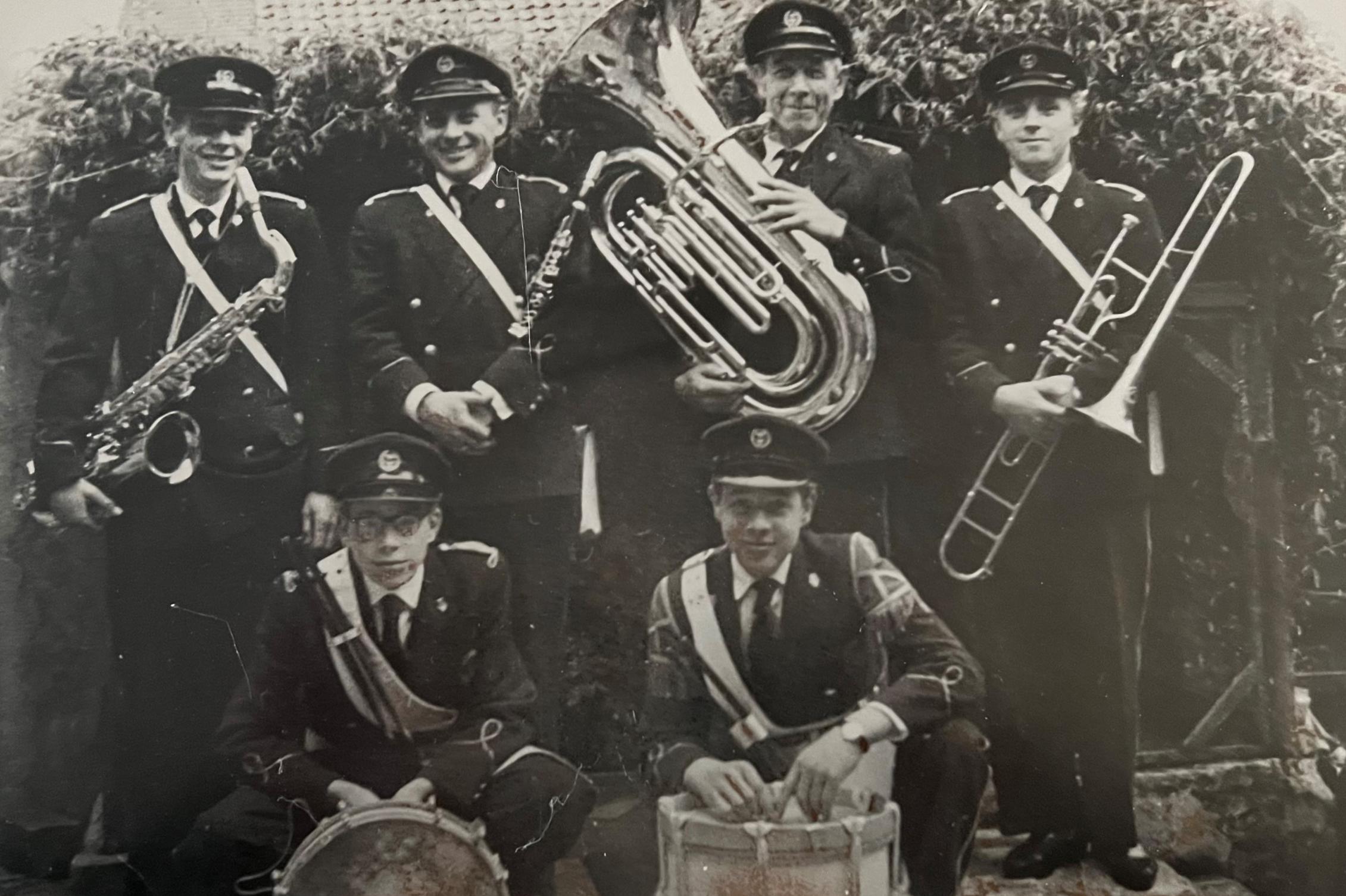 Familie Coenen uit Berg aan de Maas samen 543 jaar lid van harmonie ...