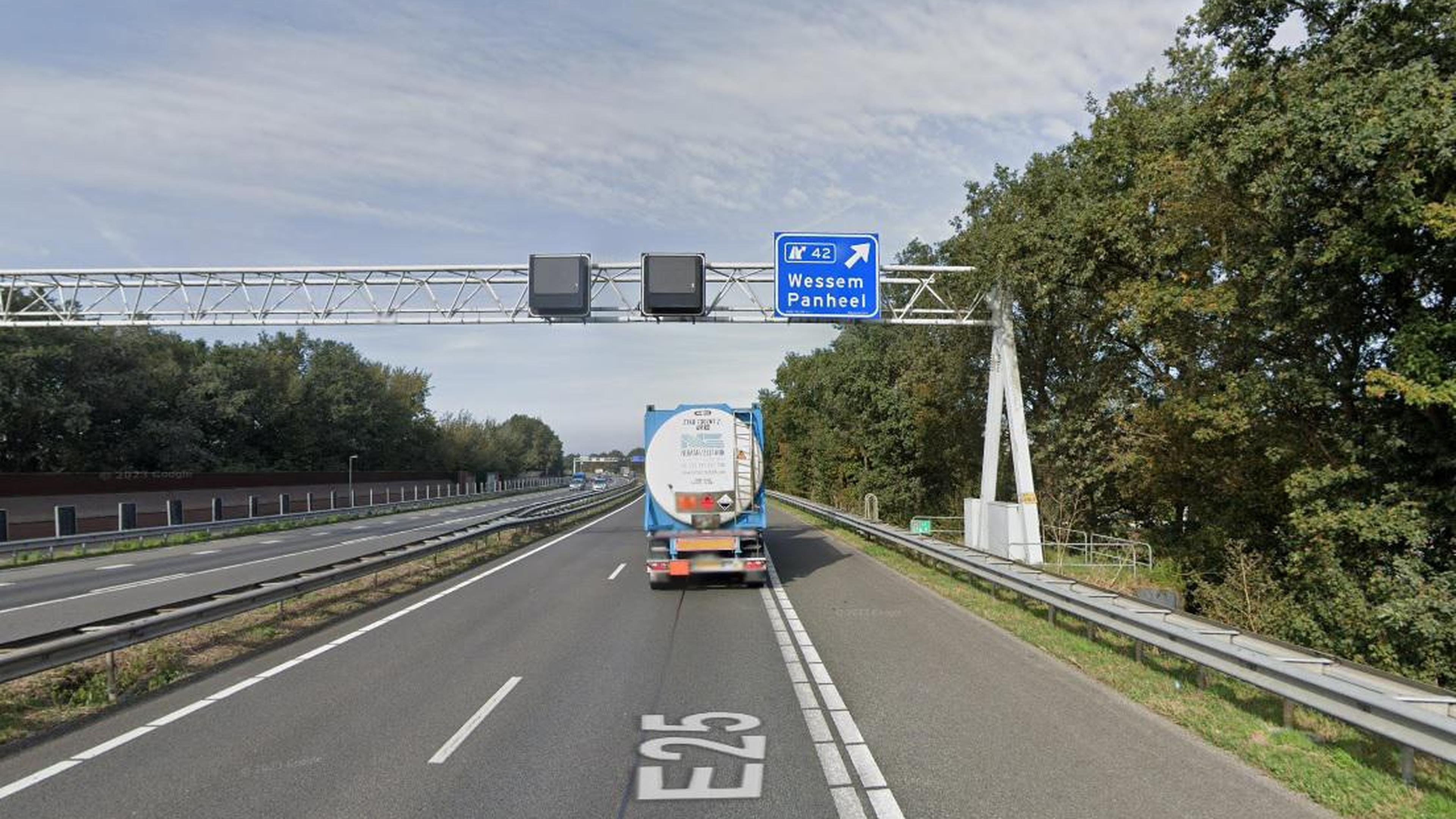 Noodreparatie aan A2: stuk tussen Panheel en Grathem in nacht van vrijdag op zaterdag afgesloten