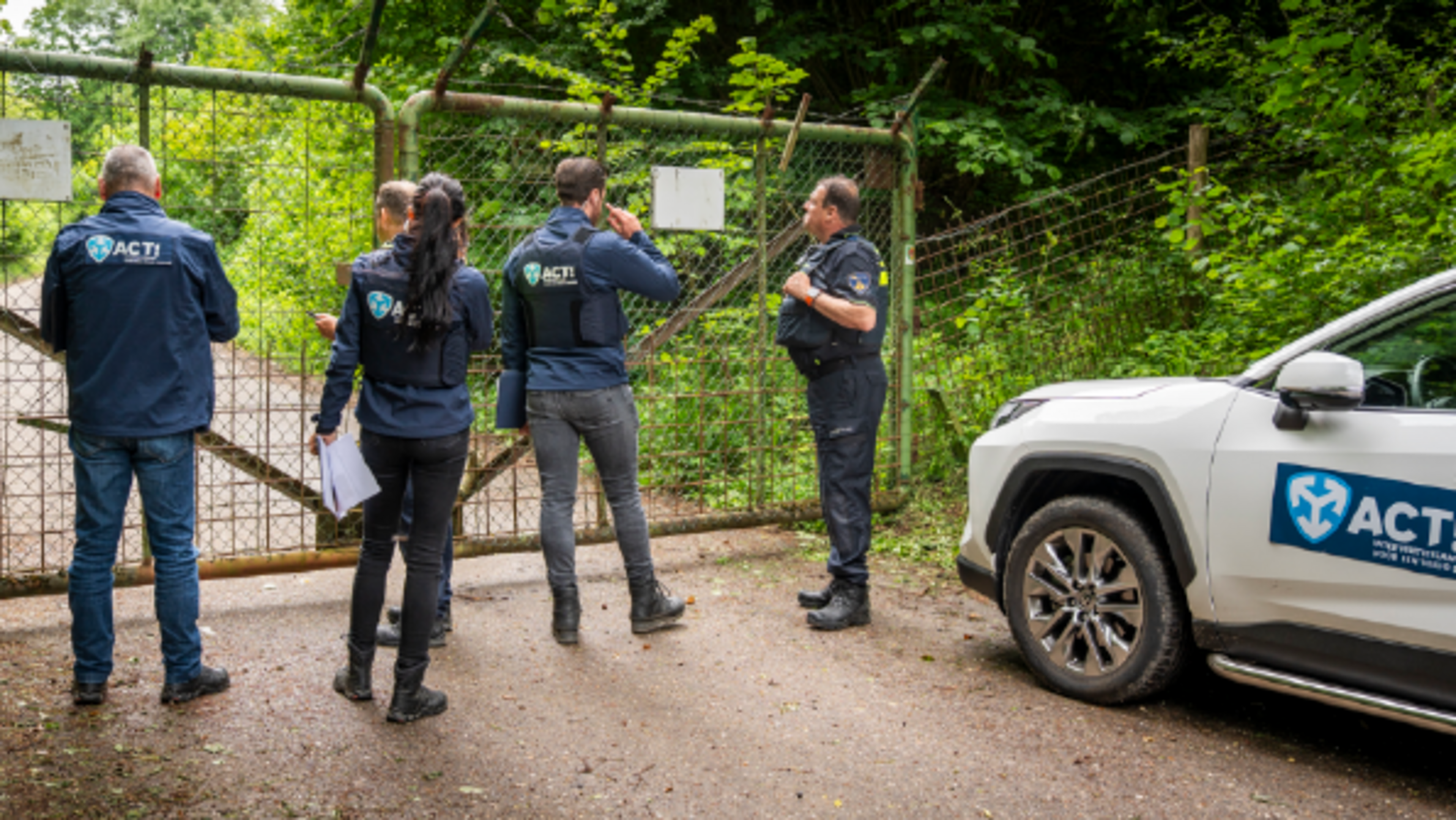 Twee verwaarloosde honden naar dierenarts na controle bij woning in Vaals
