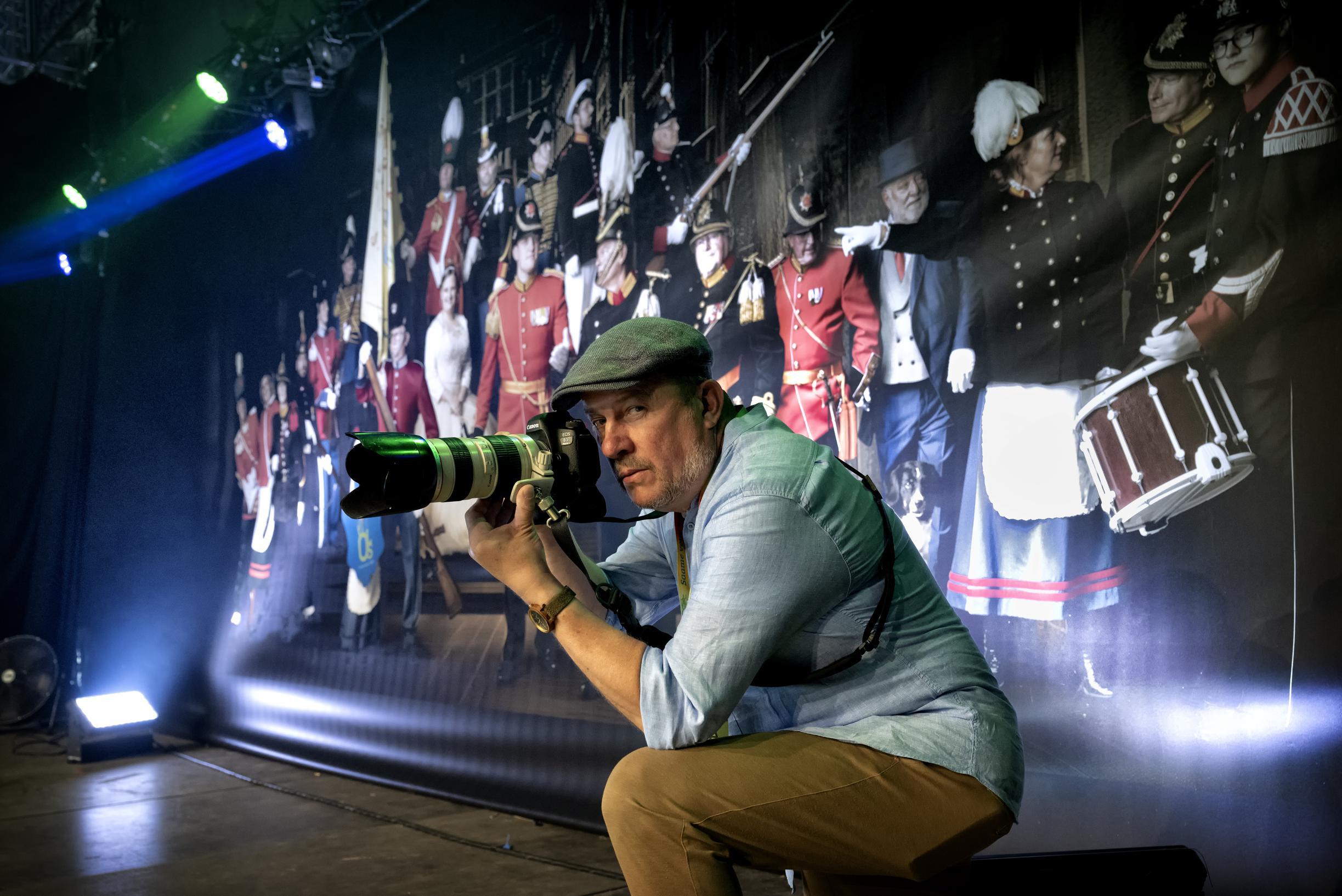 Levensgrote ‘Nachtwacht van Beekdaelen’ te zien op OLS-terrein met daarop de negen organiserende sch