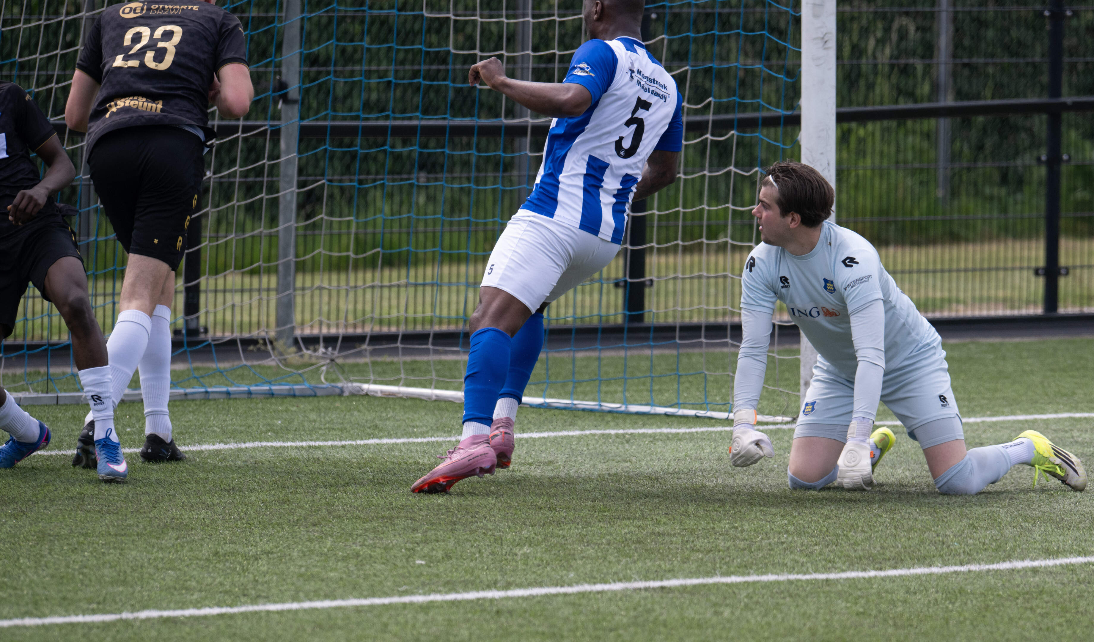 Chefrino Eind (EVV) dichter bij plek twee, Noah van Horssen (FC Landgraaf) aan kop en Giel Kluitmans