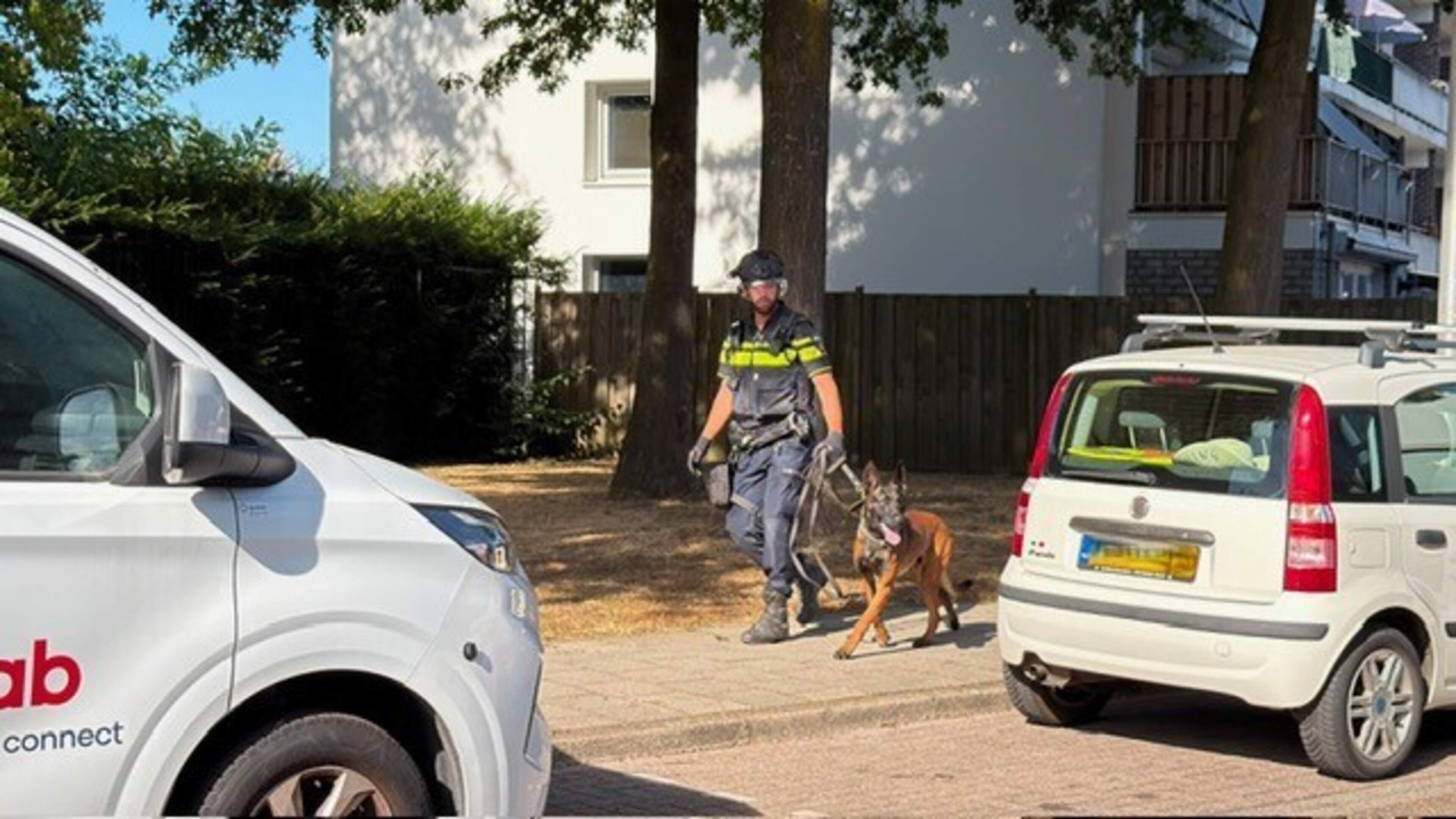 Gewonde bij steekpartij in Heerlen, politie zoekt in buurt met honden