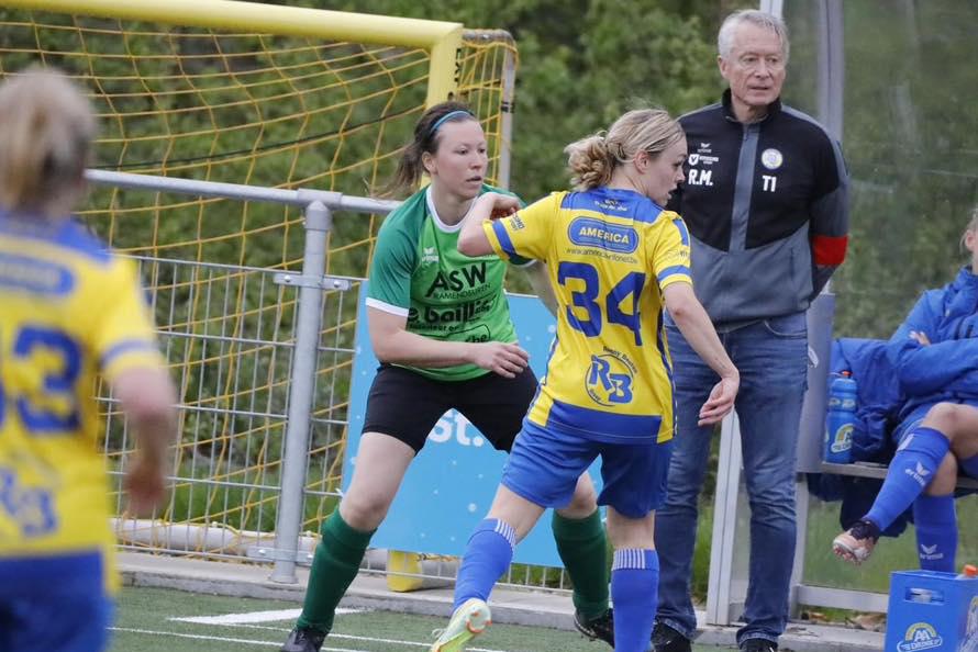 Trainer René Meekels uit Grevenbicht vervolgt reis bij vrouwen SV Leveroy: ‘Uit het werken met dames