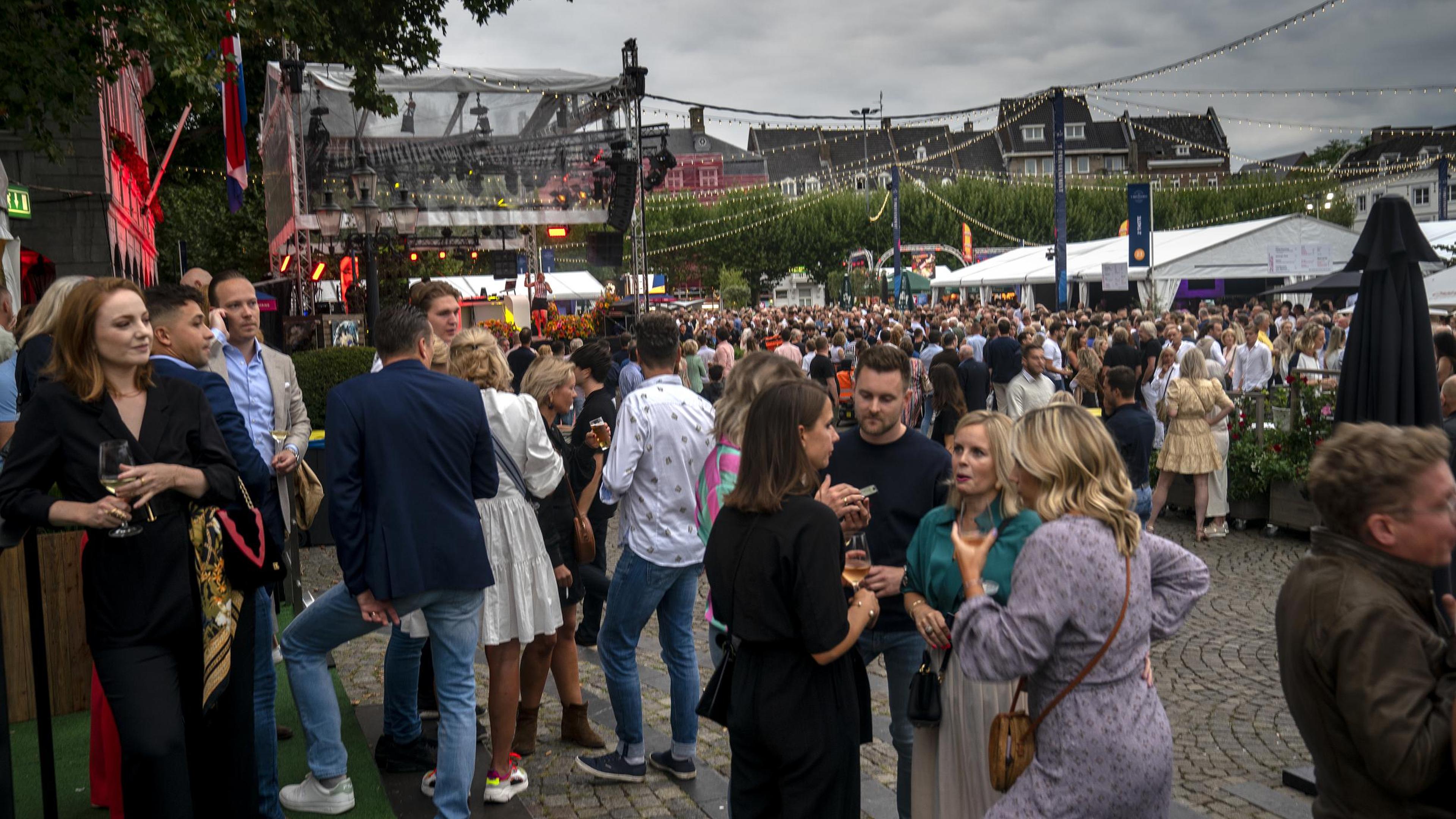 ‘Vergaande maatregelen’ Preuvenemint Maastricht moeten zorgen voor minder festival en meer gastronom