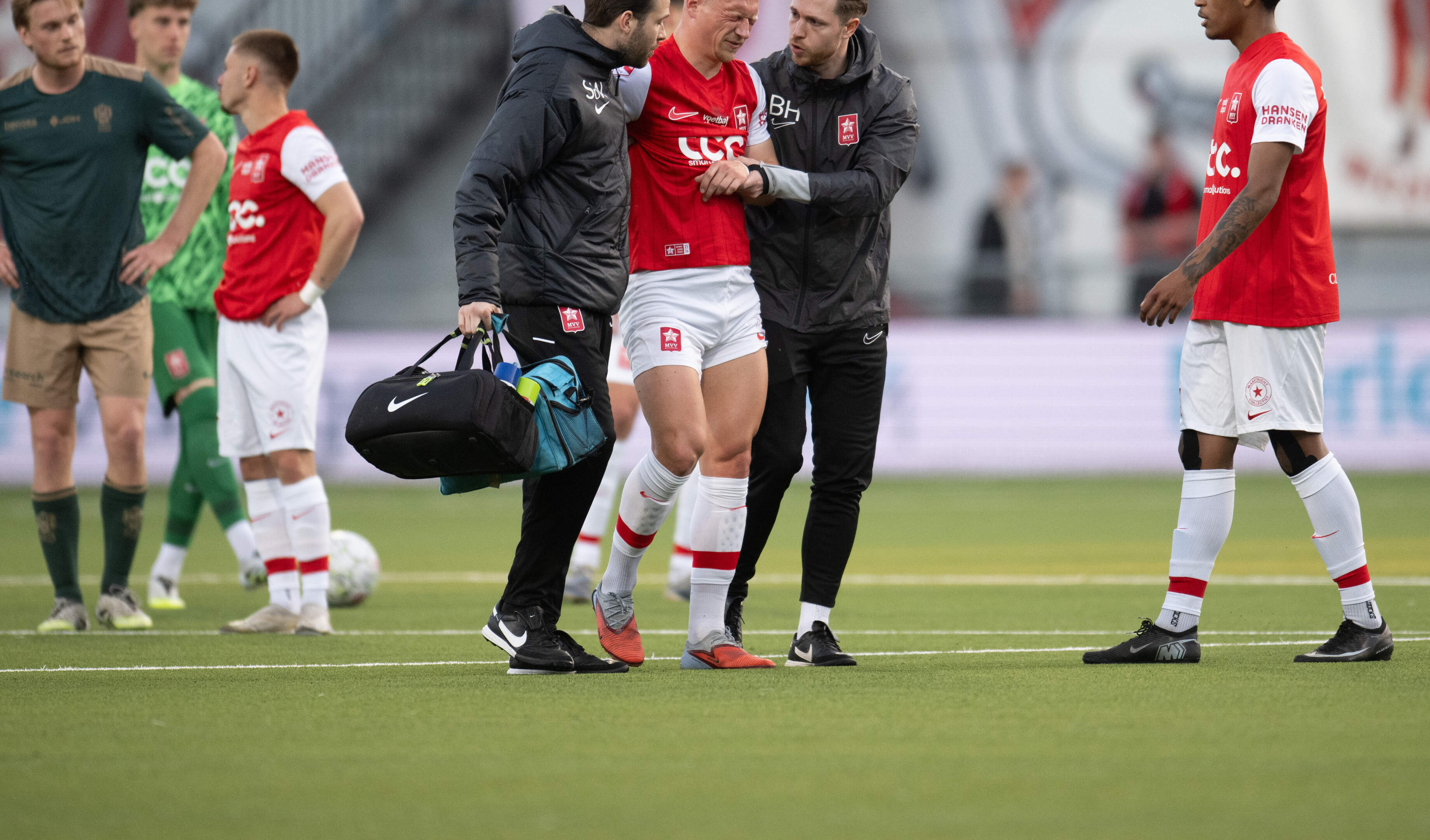 MVV sluit inktzwart seizoen af met nederlaag tegen TOP Oss en eindigt als voorlaatste