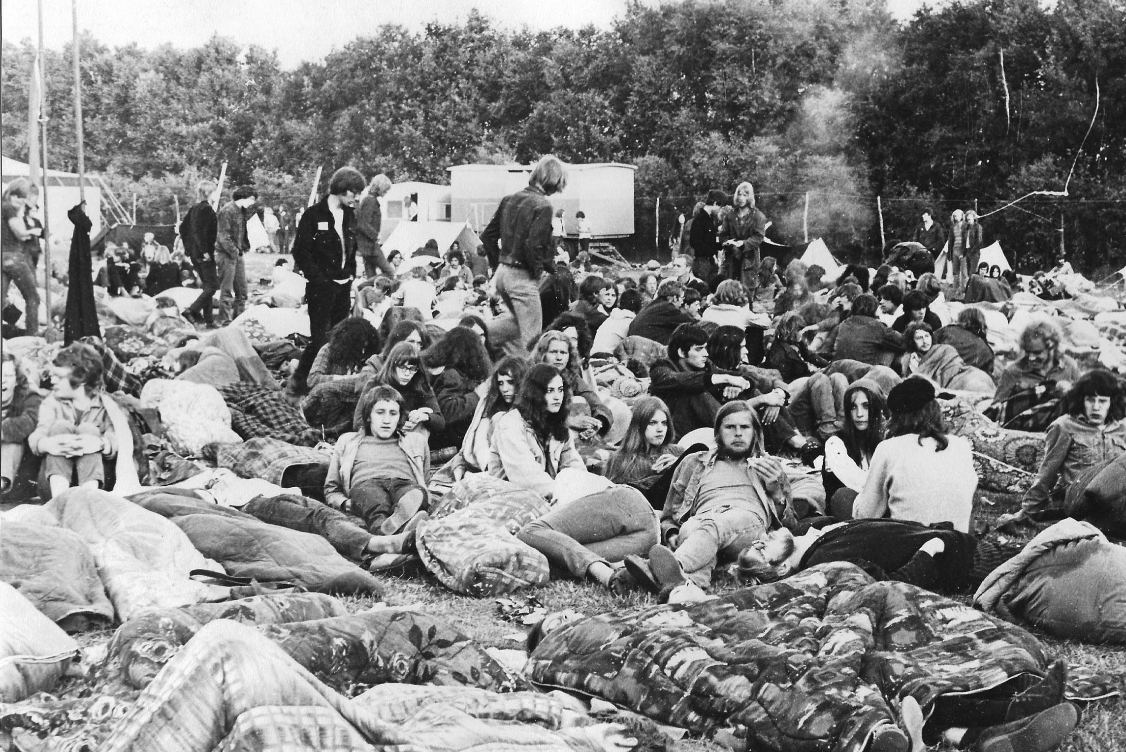 Herdruk boekje ‘Midsummerpop Meerlo: het Woodstock van het Zuiden’