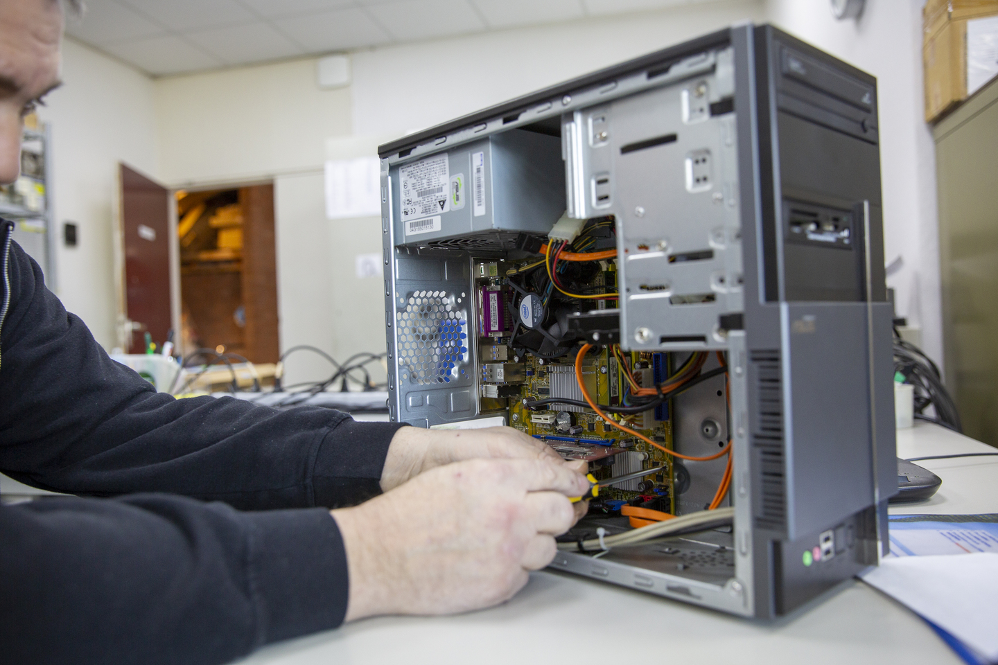 de-meest-gestelde-computervragen-cpc-computers-uit-kerkrade-geeft