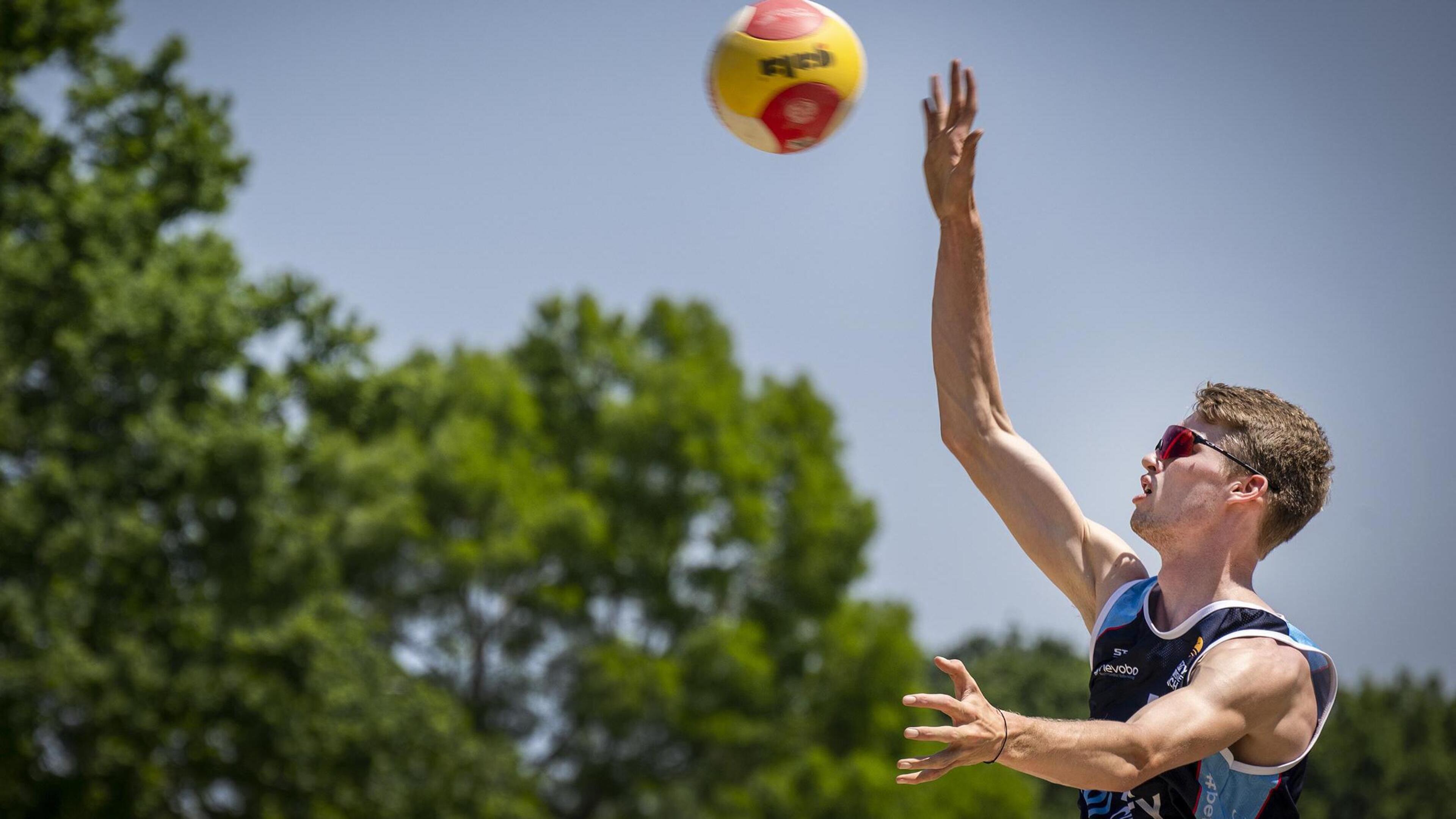 Jong Oranje-volleyballers Thomas van Bladel (Haelen) en Kyran Versteegen (Sittard) na EK: ‘Droom is 