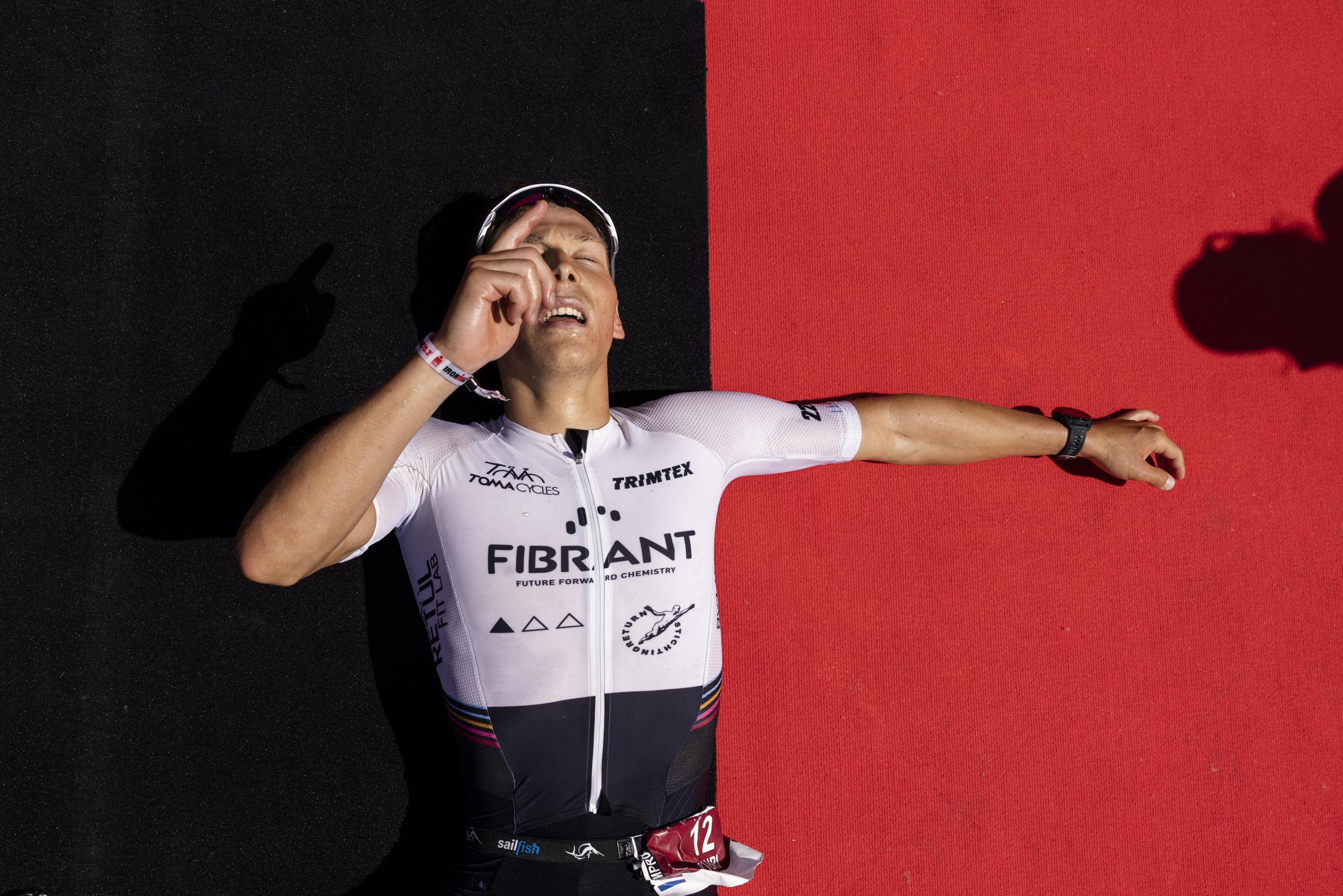 Youri Keulen uit Spaubeek wint triatlon in Singapore