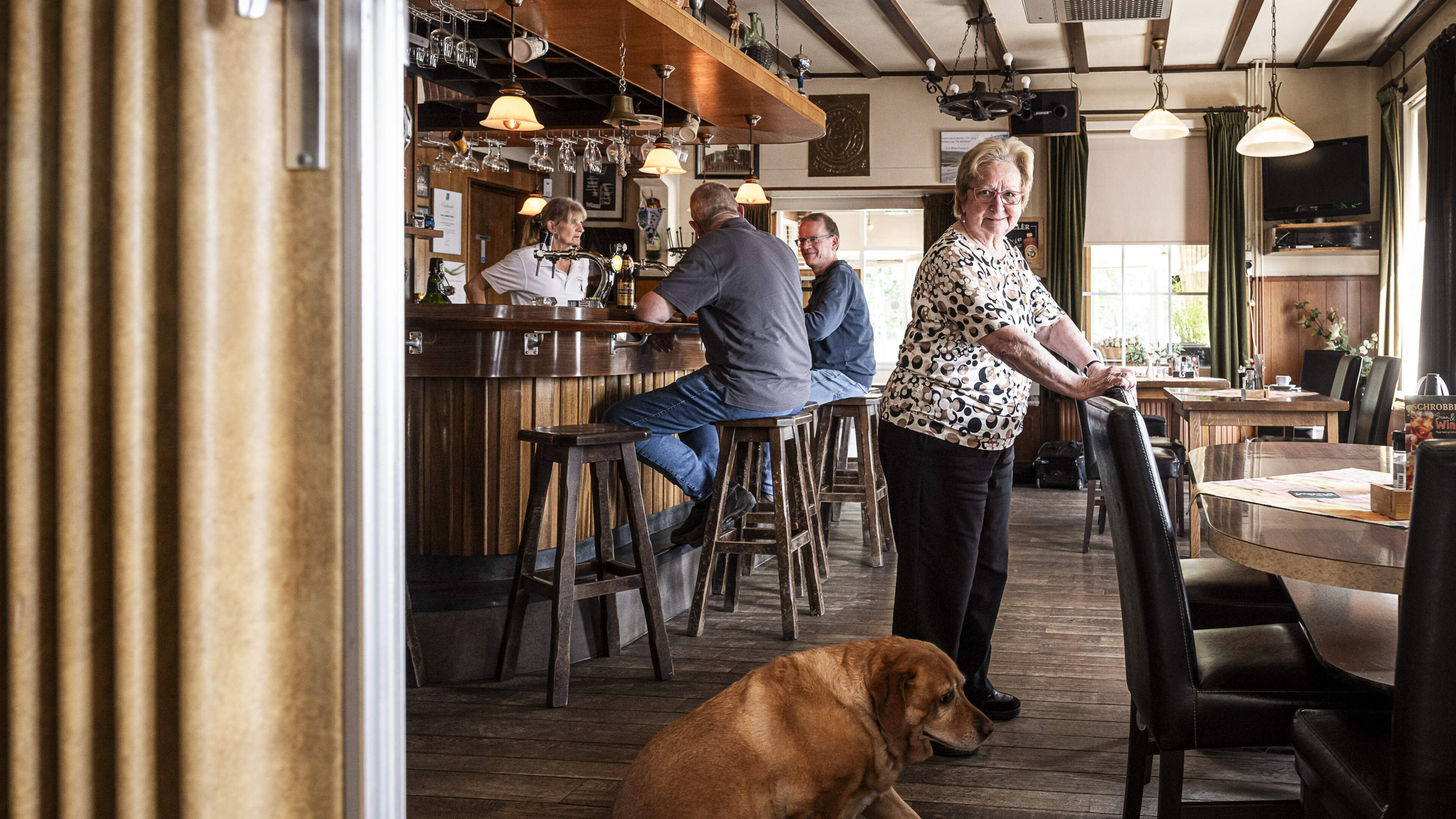 Nelly (79) heeft wegrestaurant De Molshoof verkocht nadat het café 183 jaar familiebezit was: ‘Wij z