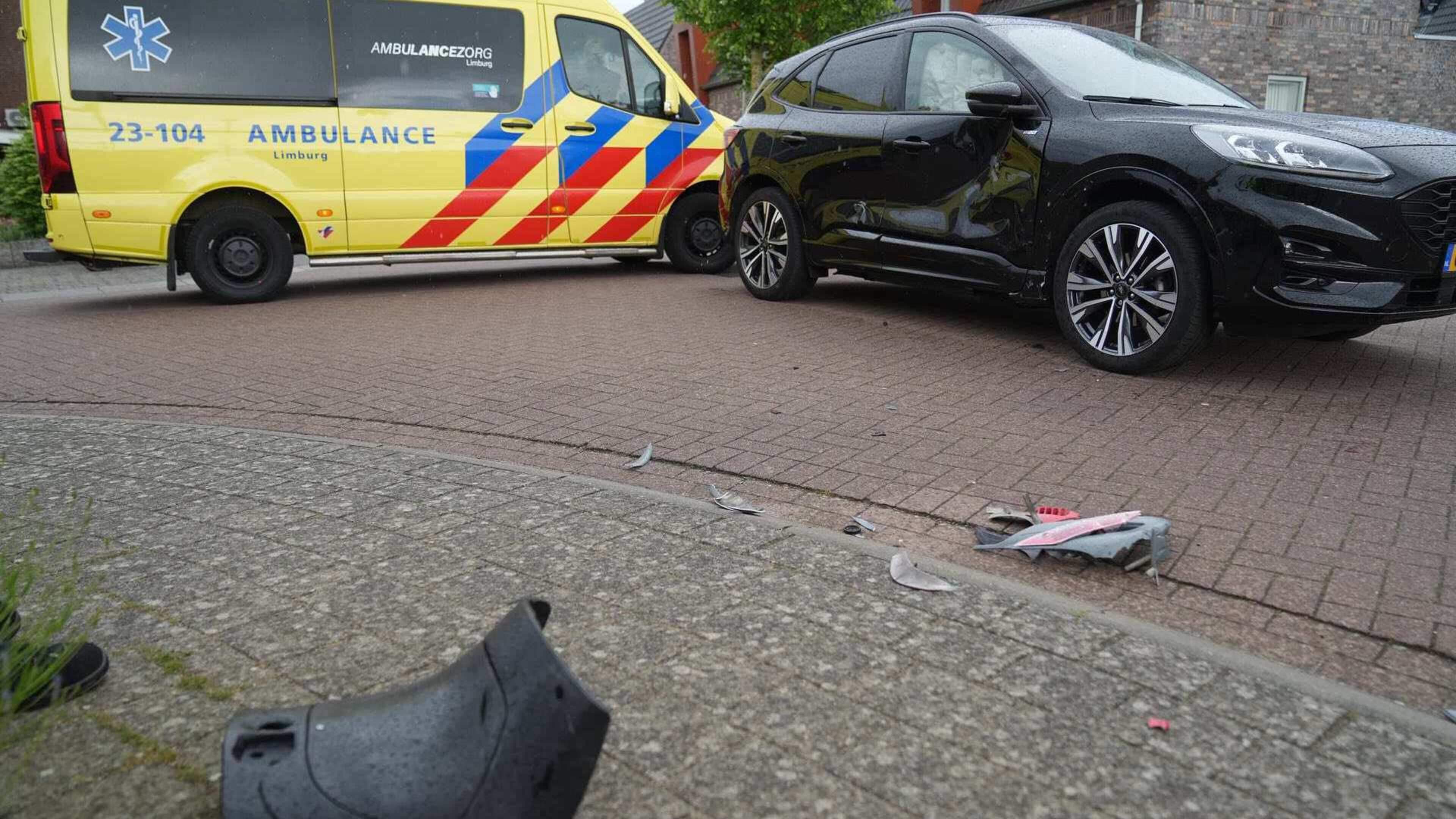 Scooterrijder gewond bij verkeersongeval in Stramproy