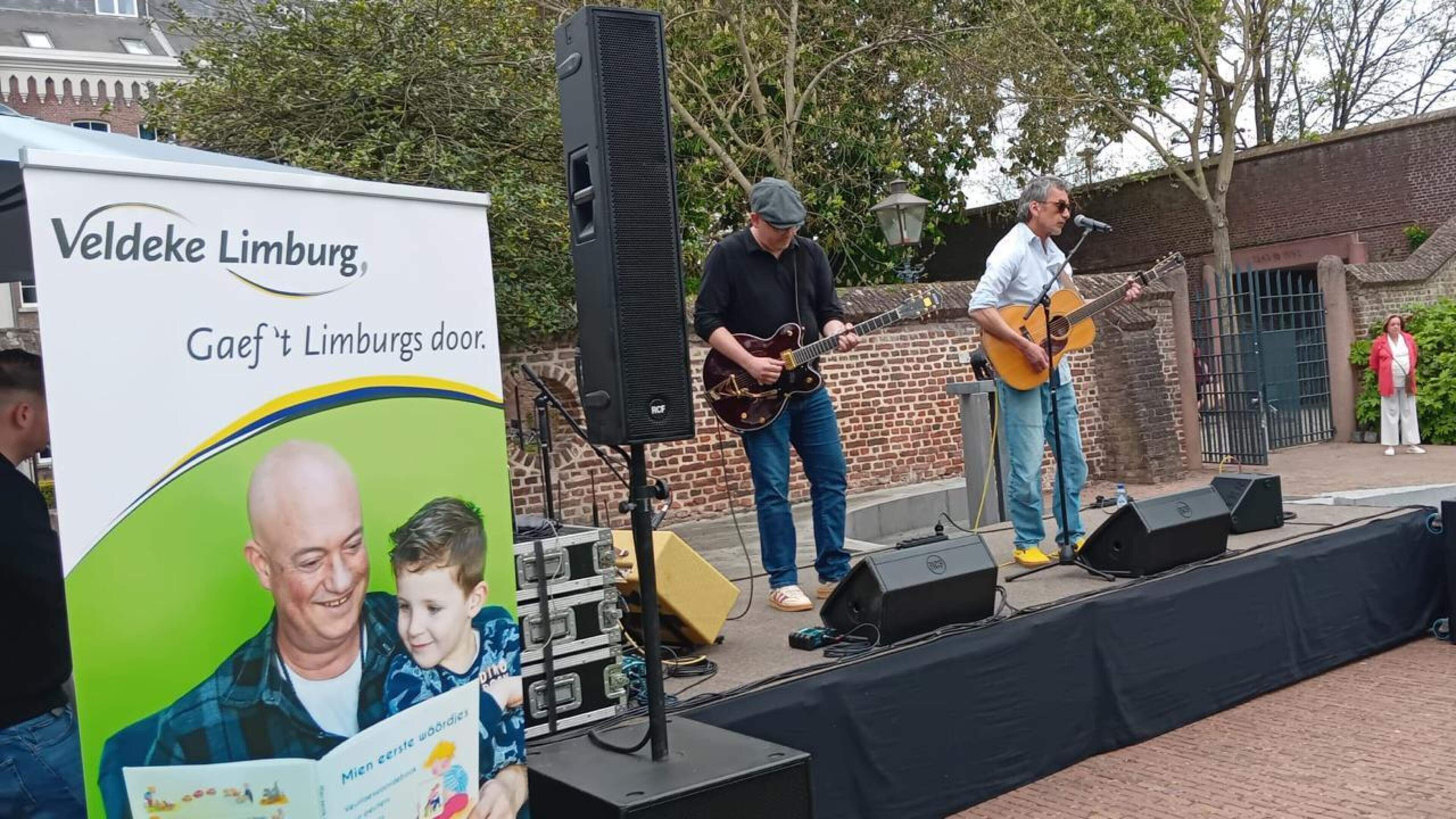 Dialectvereniging Veldeke bestaat honderd jaar en viert het eeuwfeest onder meer met een muzikale to
