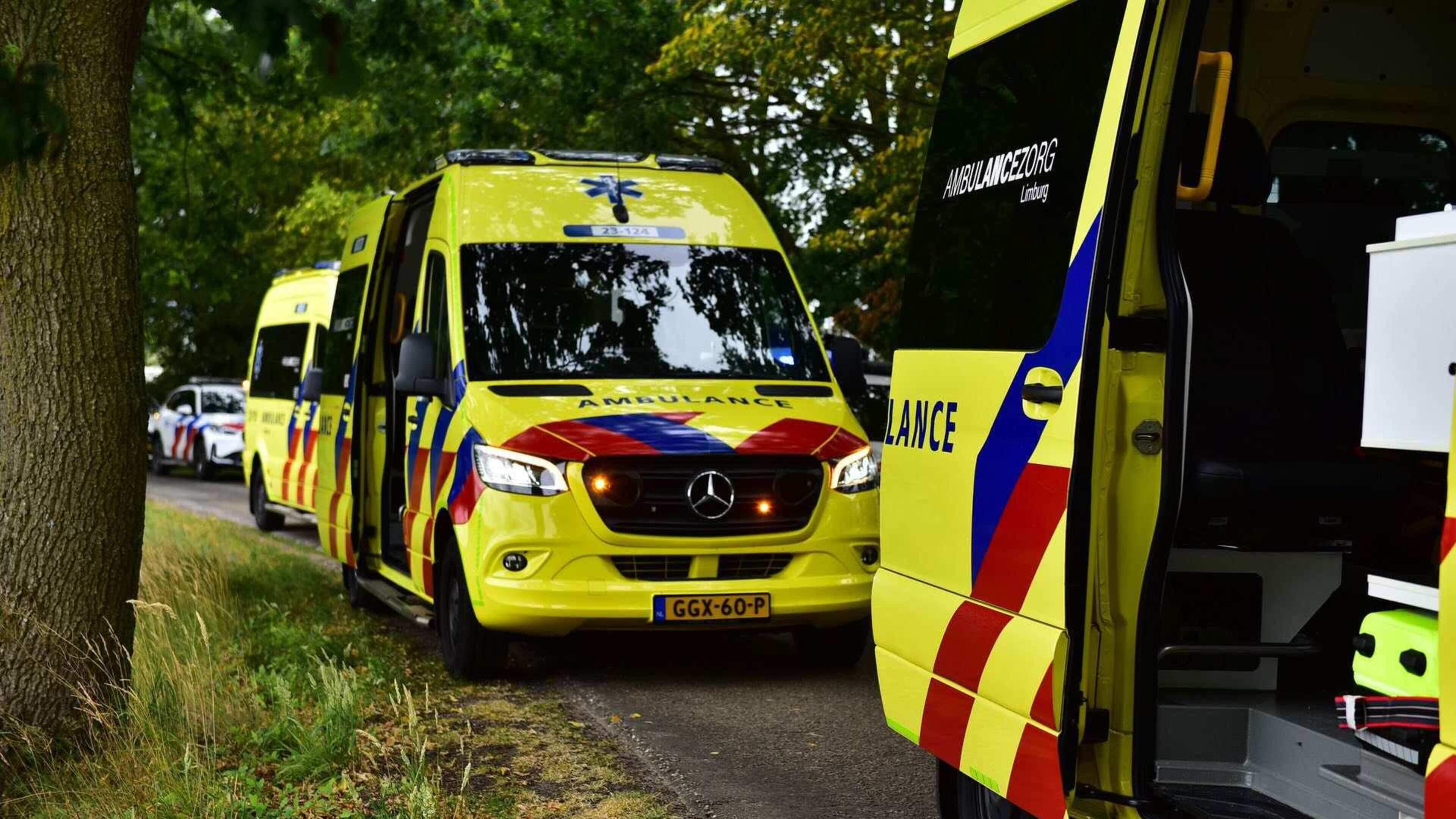 Vier mannen (27, 32, 38 en 50) uit Heythuysen komen om het leven bij ernstig ongeval bij Heibloem, t