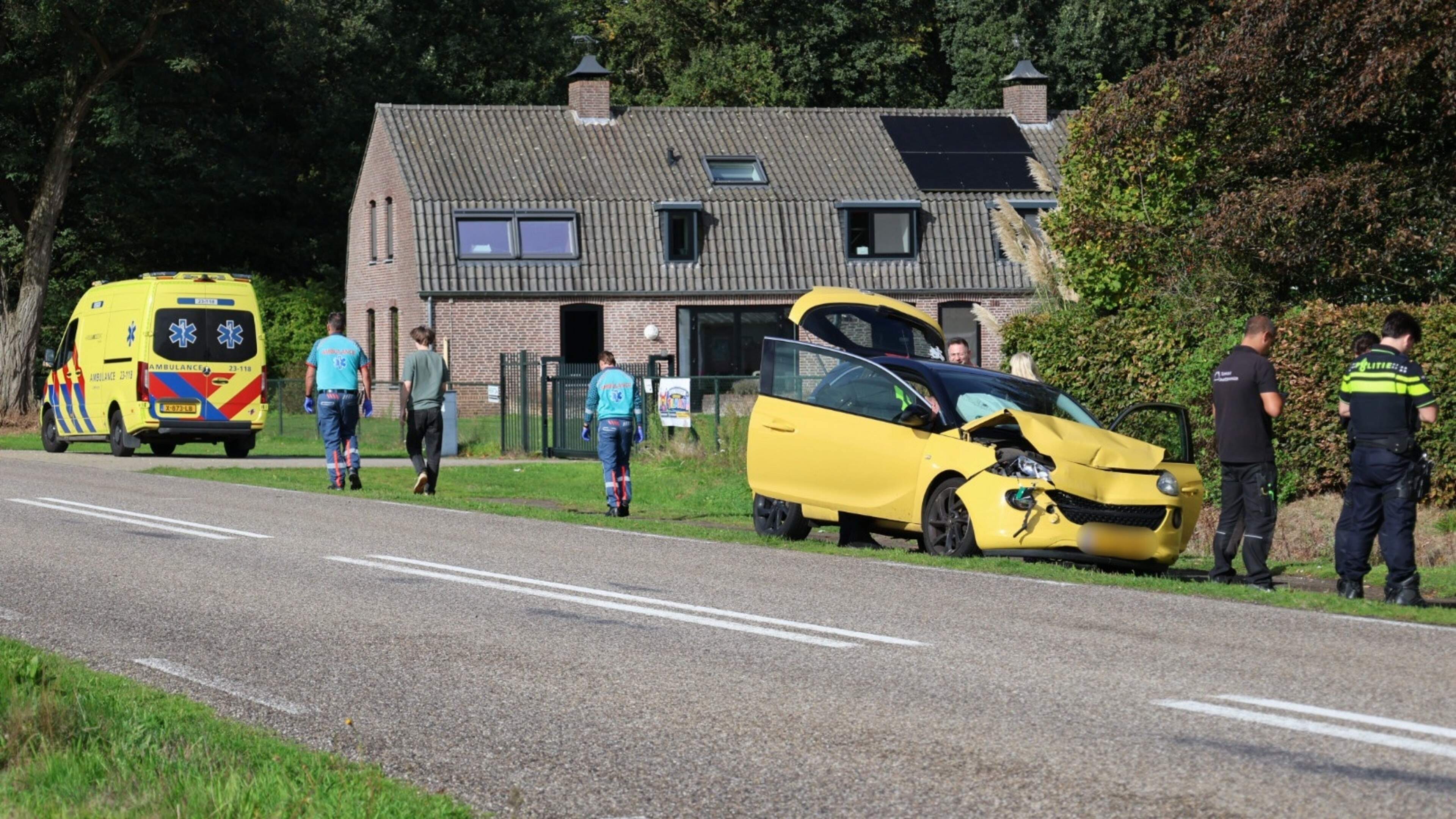 Schade bij kop-staartbotsing in Merselo