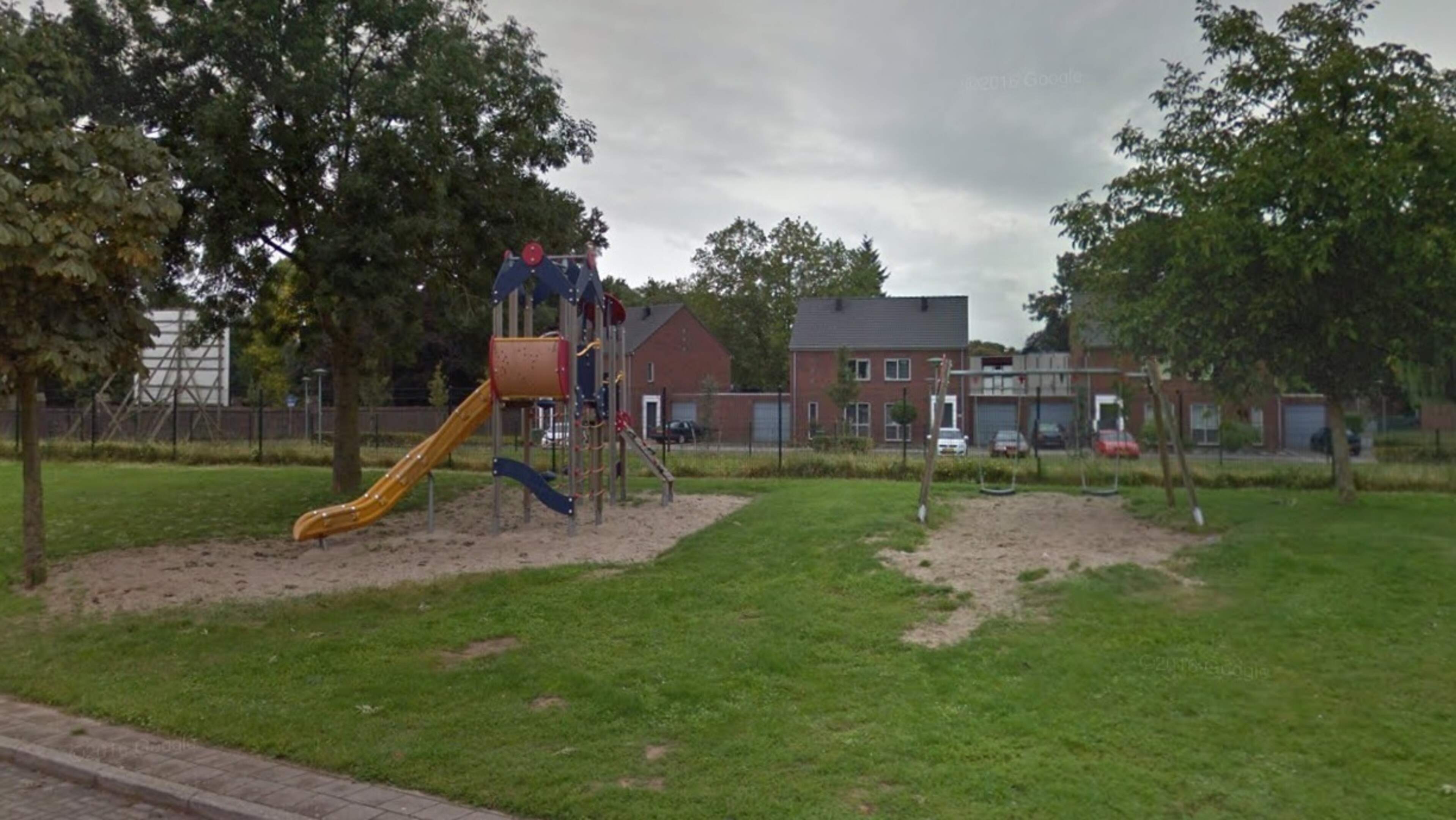 Buurtbewoners willen speeltuintje voor de deur weg hebben vanwege overlast, gemeente Roermond wil da