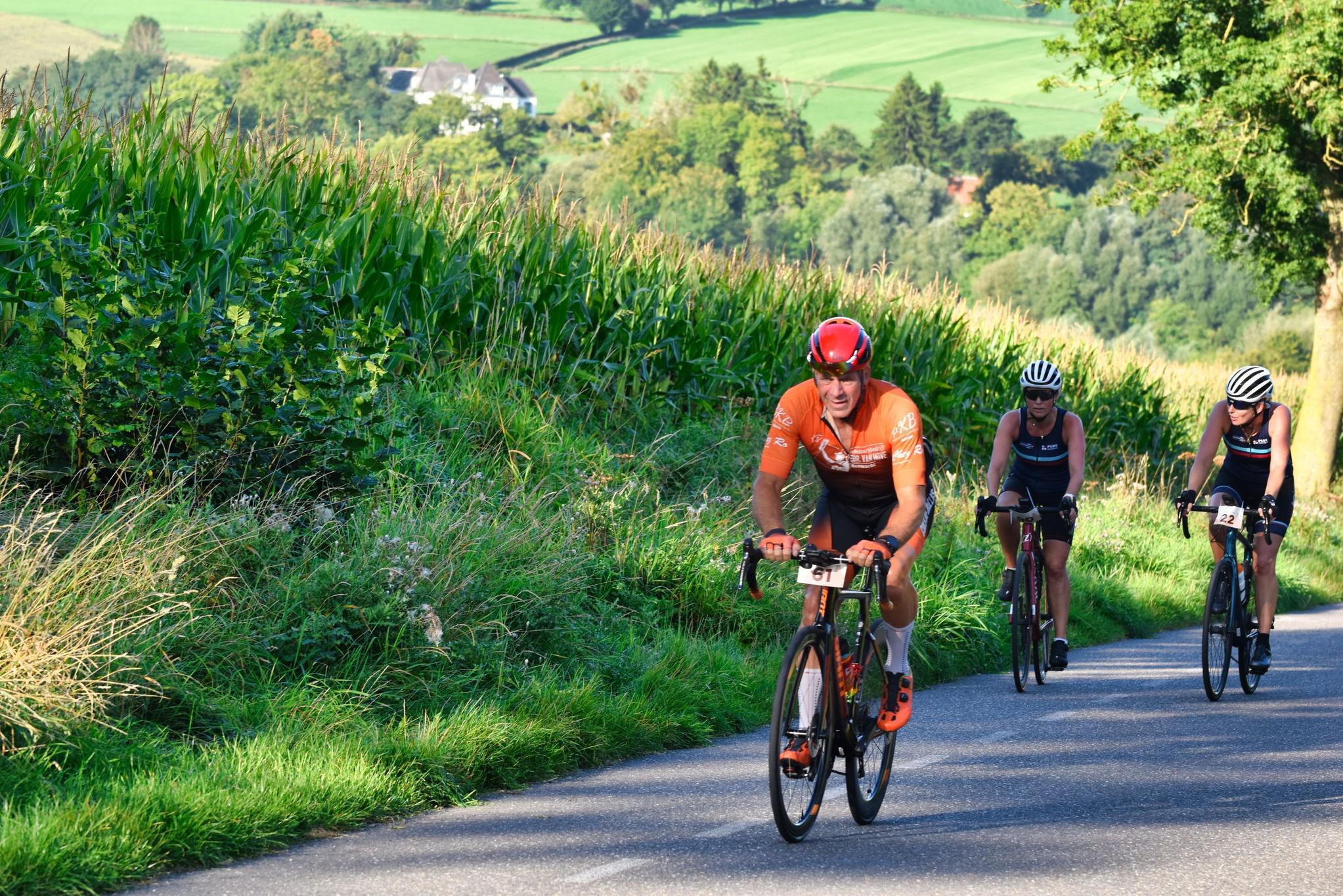 Cols de Vallis doneert 7700 euro aan Support Casper