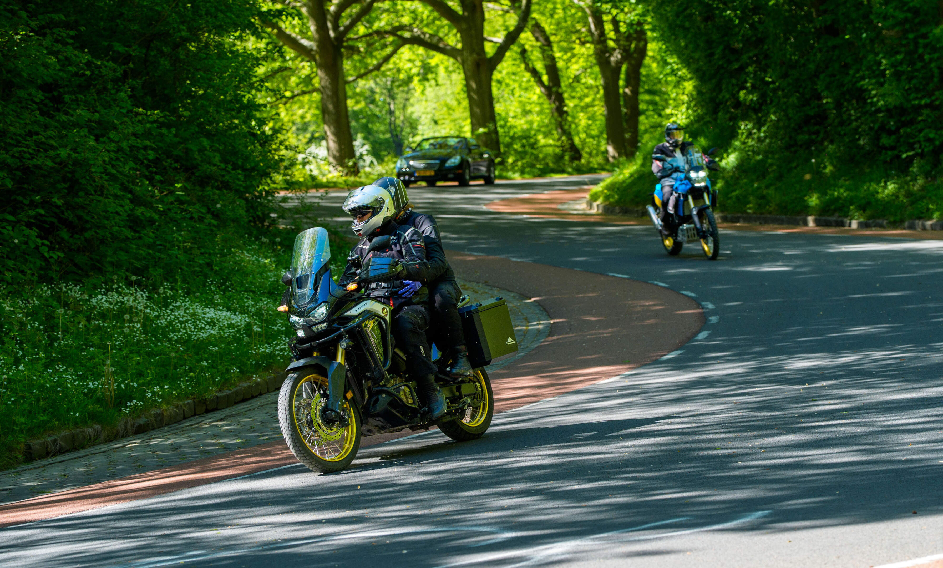 Fraaie haarspeldbochten en mooie panorama’s: waarom het Heuvelland onweerstaanbaar is voor motorrijd