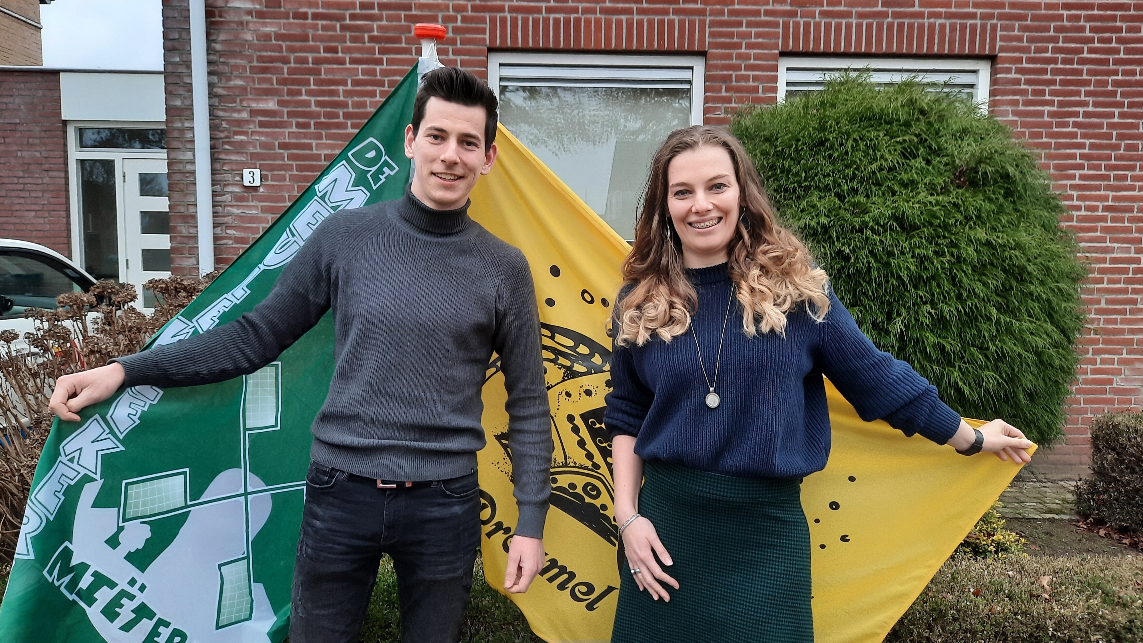 Hoe Kevin bezweek voor de lonkende blikken van dansmarietje Danique tijdens de zitting van De Meulew