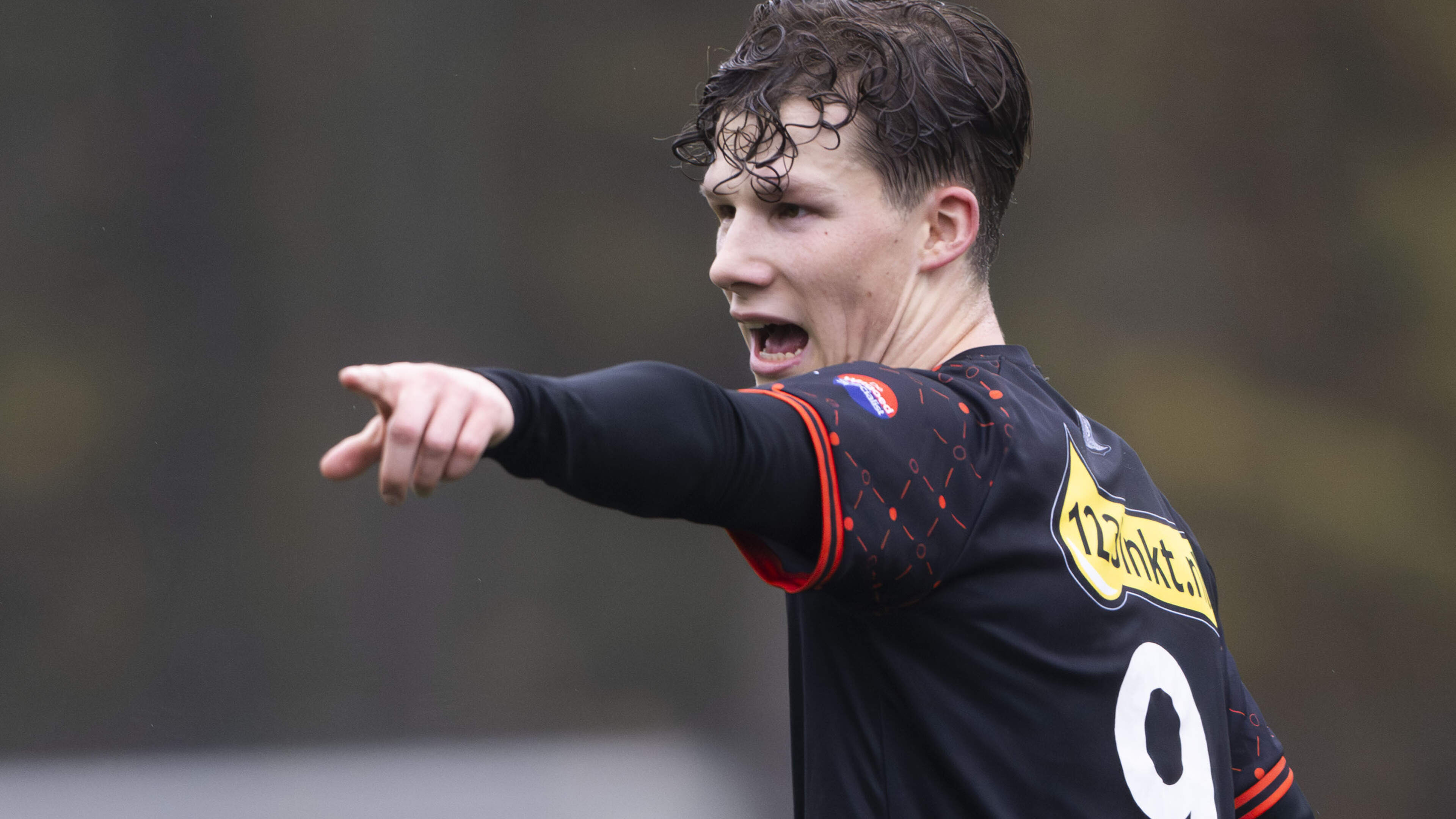 Strijdlustig RKSVN gaat in slotfase onderuit tegen nog ongeslagen SHH: ’Zuur dat je de wedstrijd nog