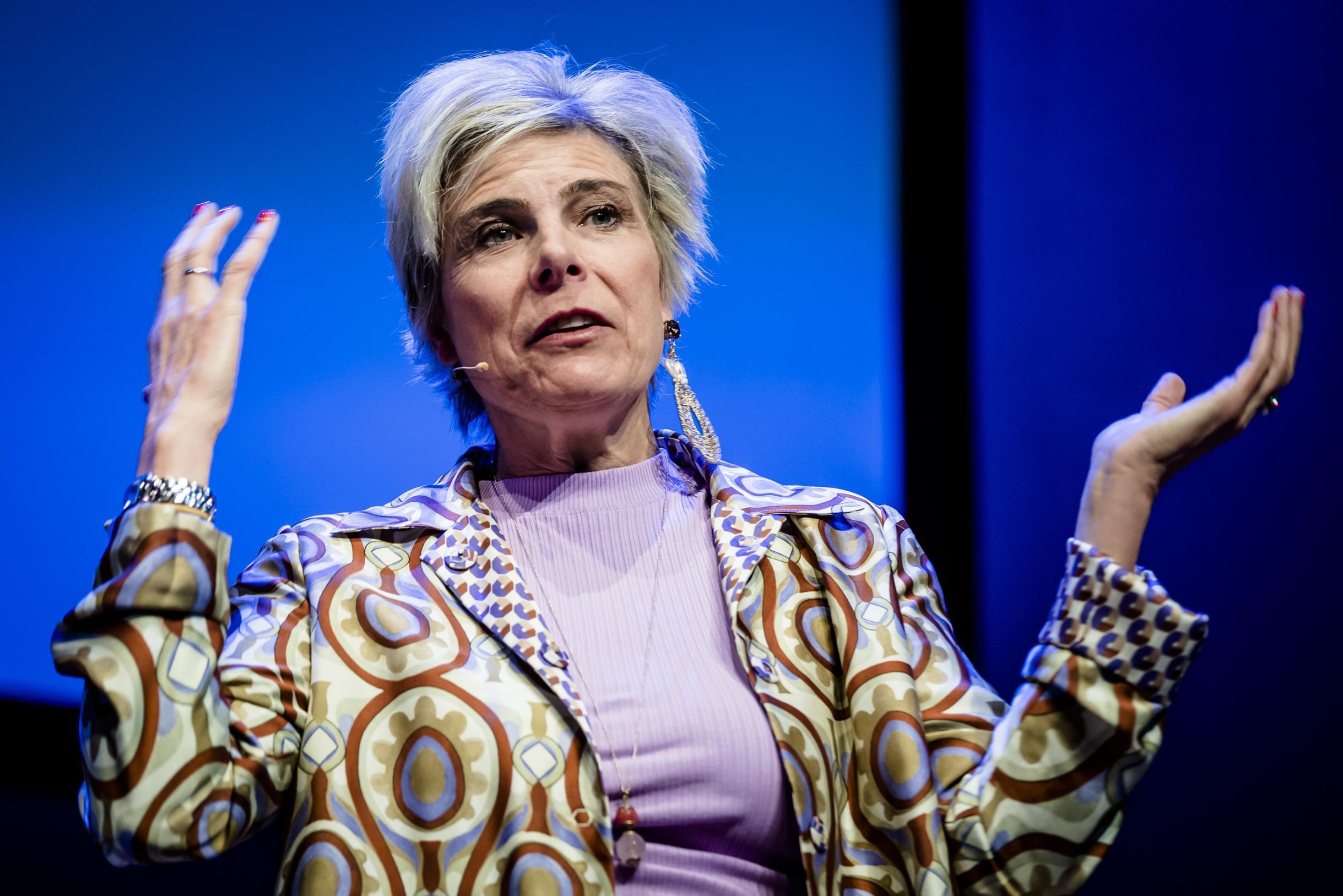 Toeslagenmoeder Sylvana uit Arcen geschokt door vertrek prinses Laurentien: ‘Ik vecht nog steeds elk