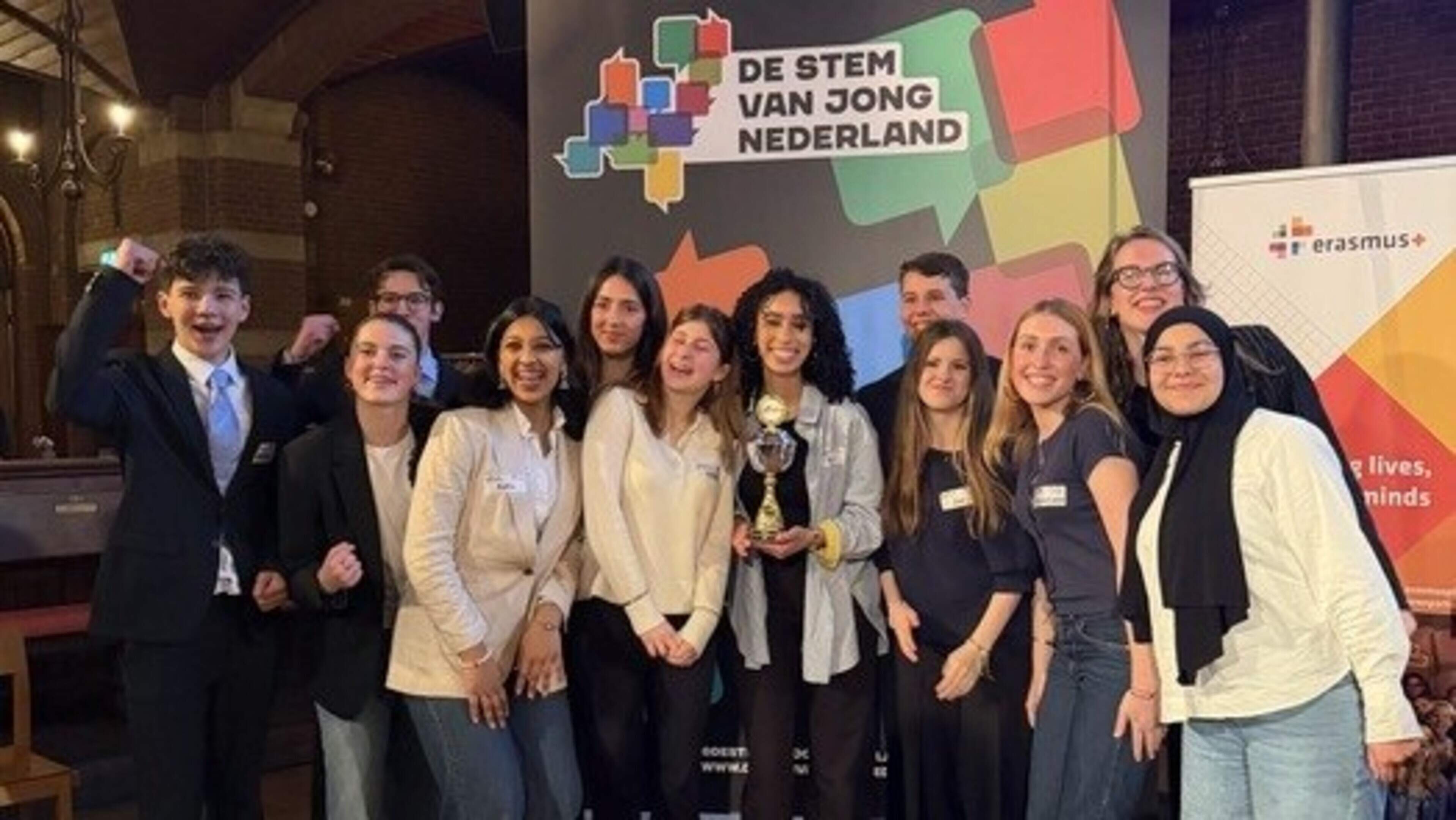 Porta Mosana uit Maastricht is beste scholenteam in landelijke debatfinale