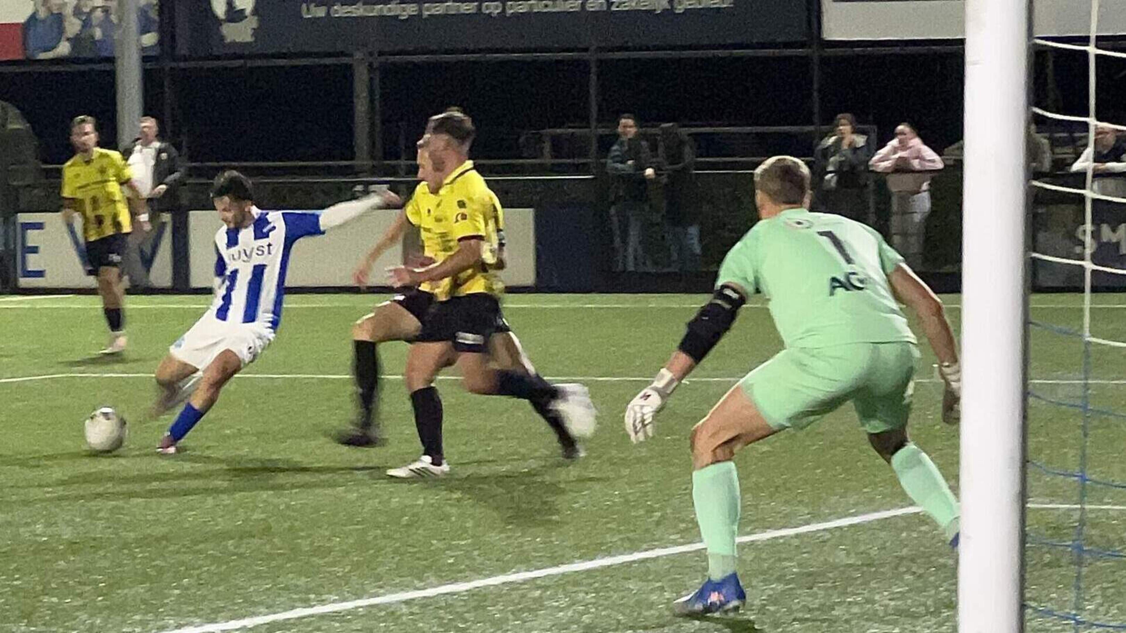 EVV-coach hoopt op thuiswedstrijd tegen FC Utrecht in de KNVB-beker: ‘Een vol sportpark, het liefst 